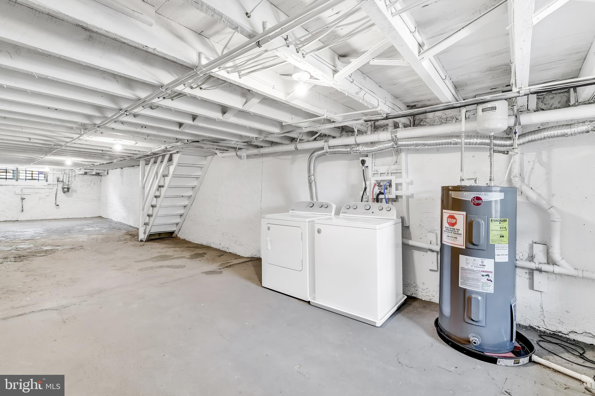 MCELDERRY PARK - Residential Lease