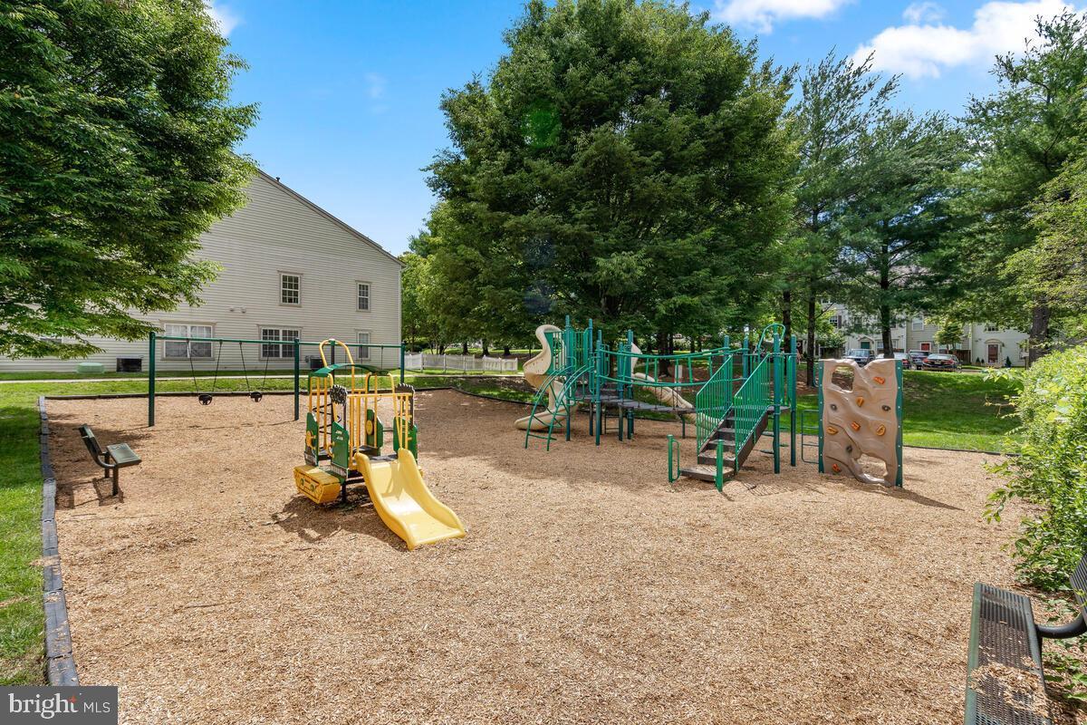 GERMANTOWN ESTATES - Residential Lease