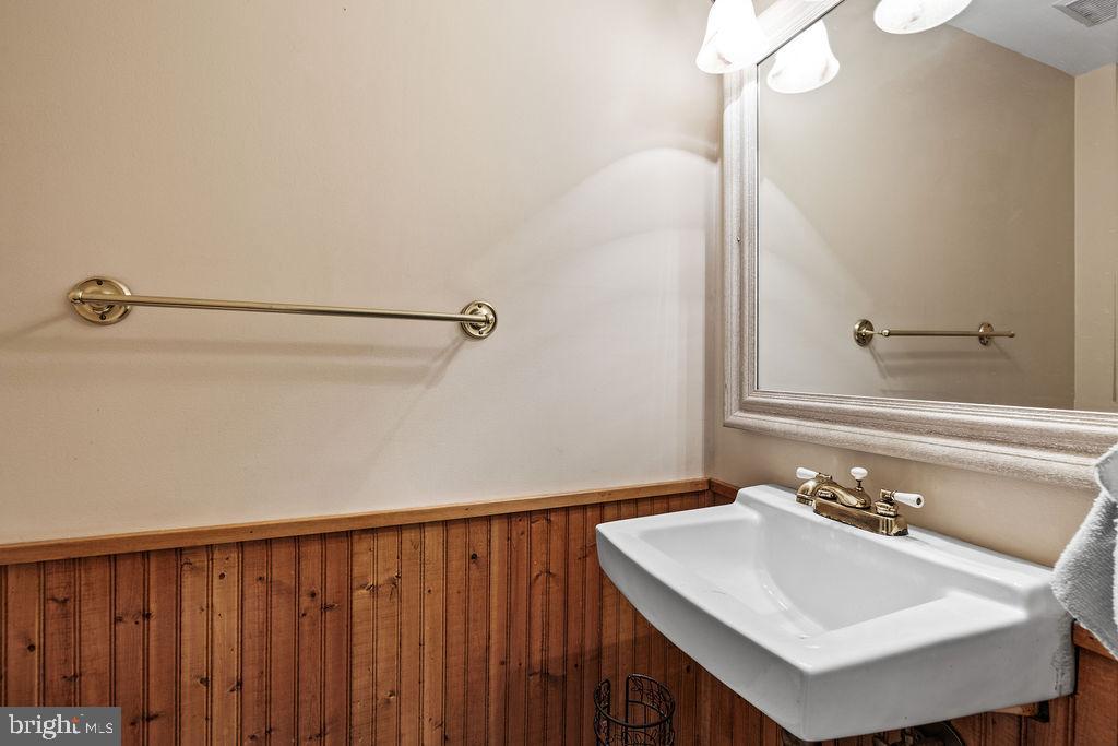 MAYS CHAPEL VILLAGE - Residential Lease