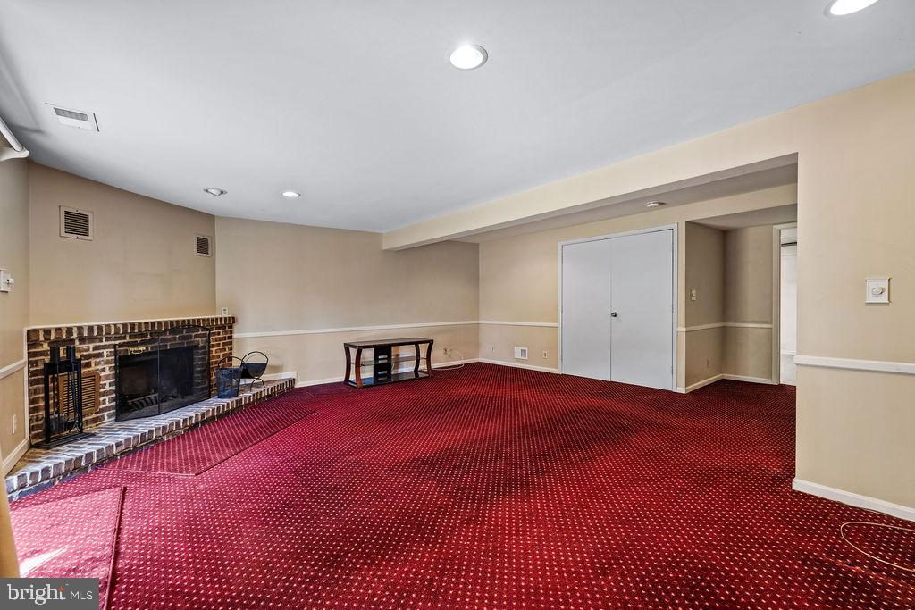 MAYS CHAPEL VILLAGE - Residential Lease