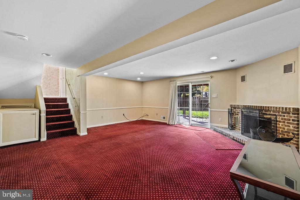 MAYS CHAPEL VILLAGE - Residential Lease