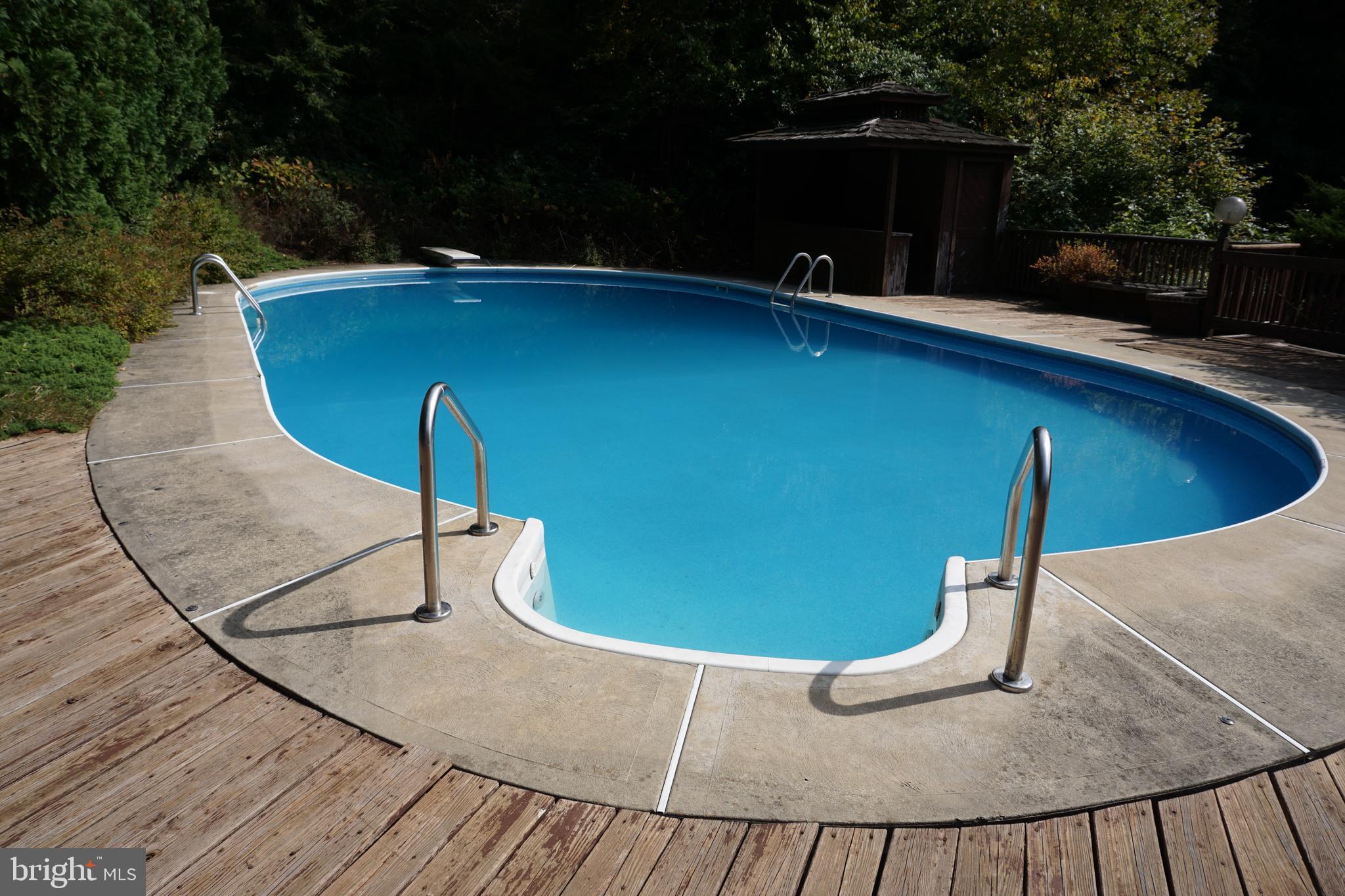 BEAR CREEK VILLAGE - Residential