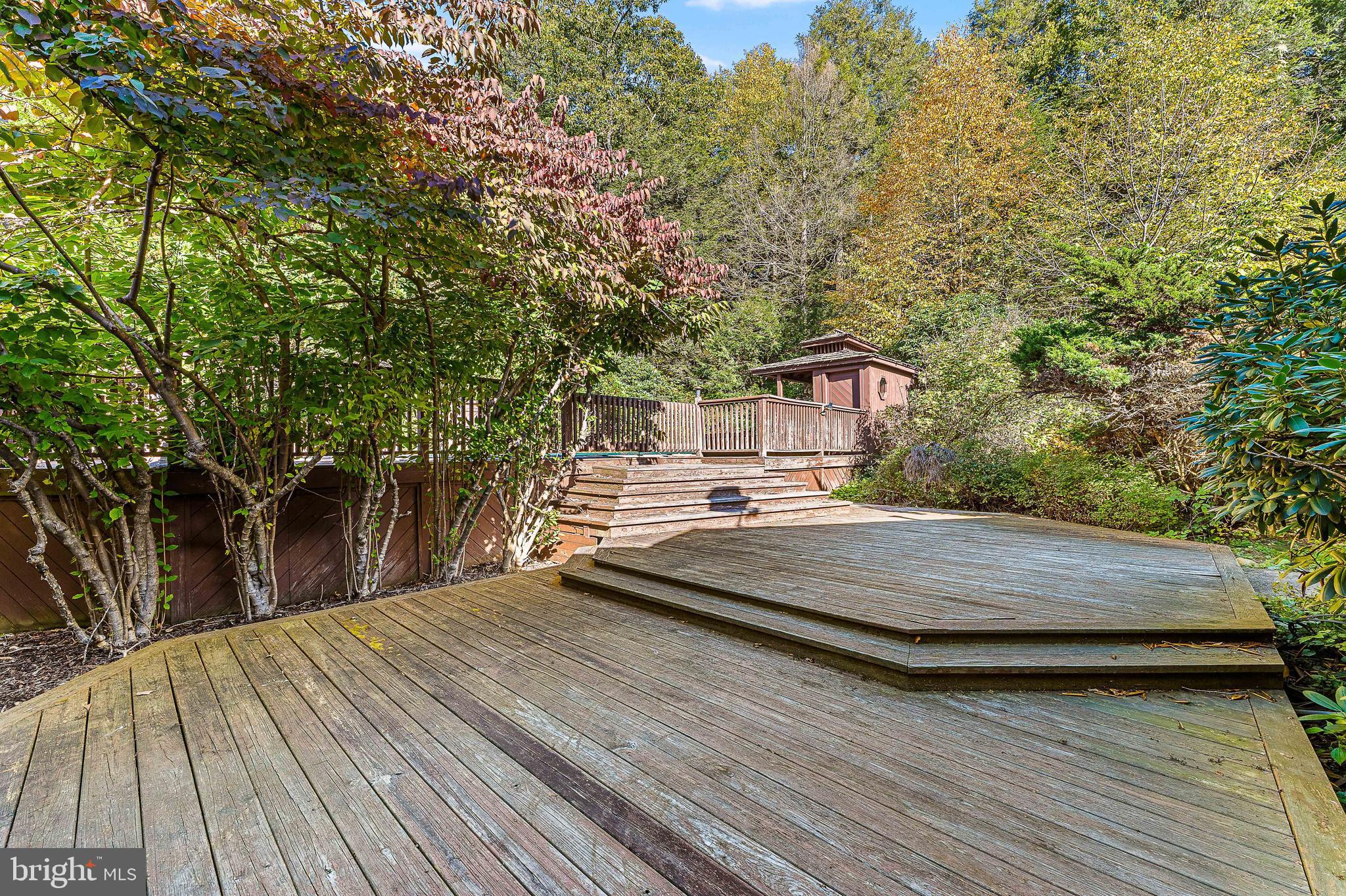 6760 BEAR CREEK BLVD