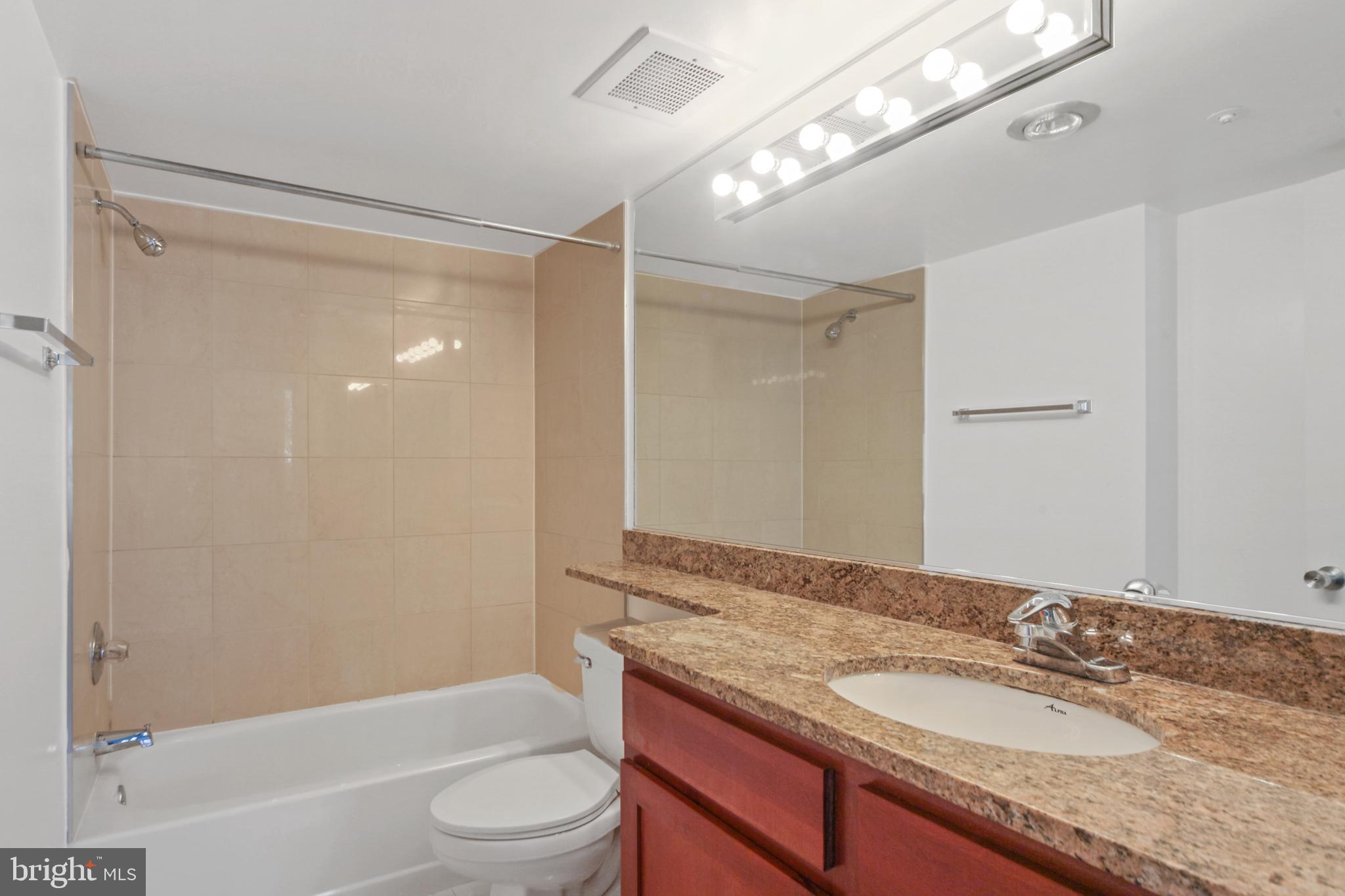 RENAISSANCE - Residential Lease