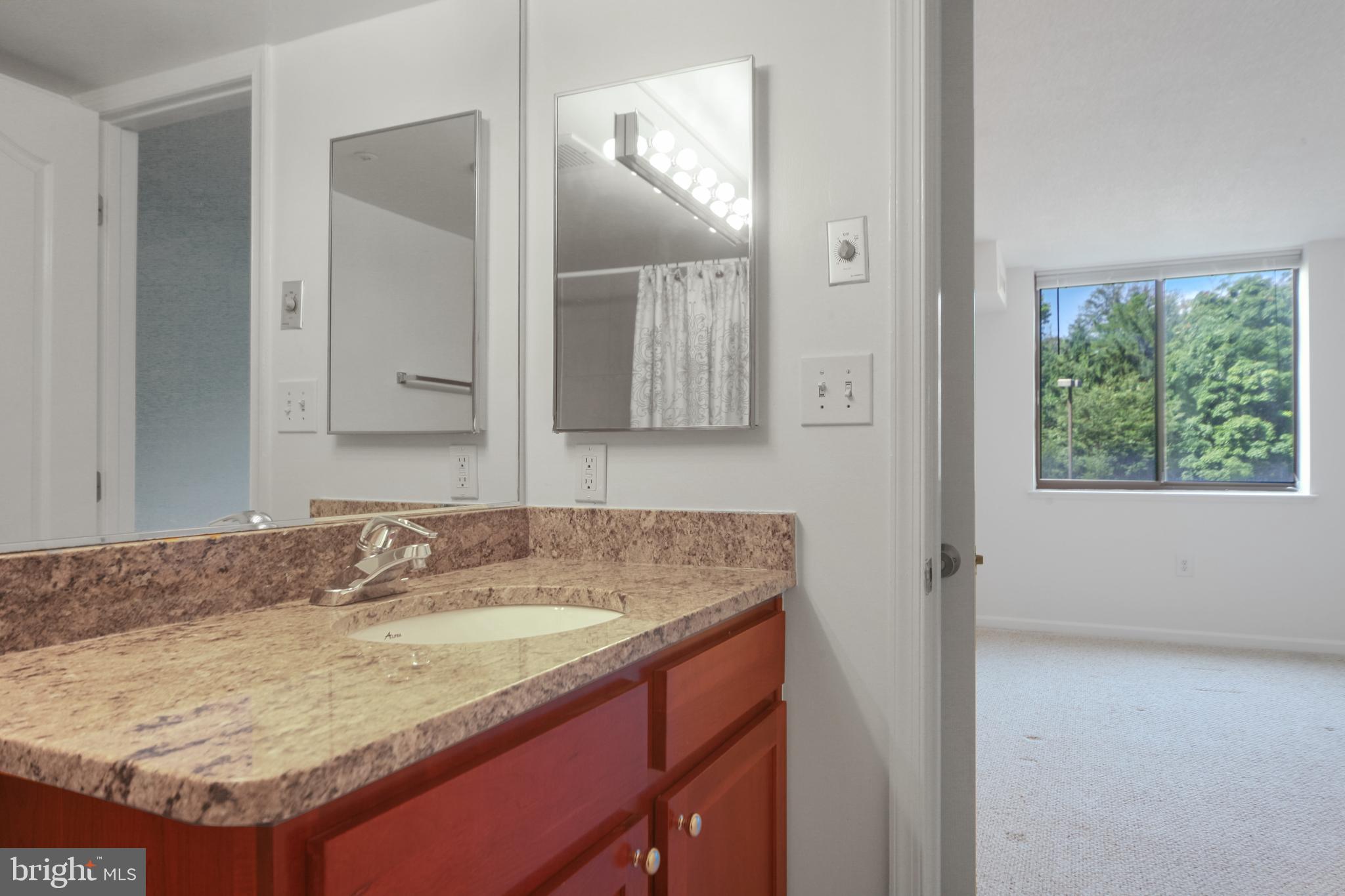 RENAISSANCE - Residential Lease