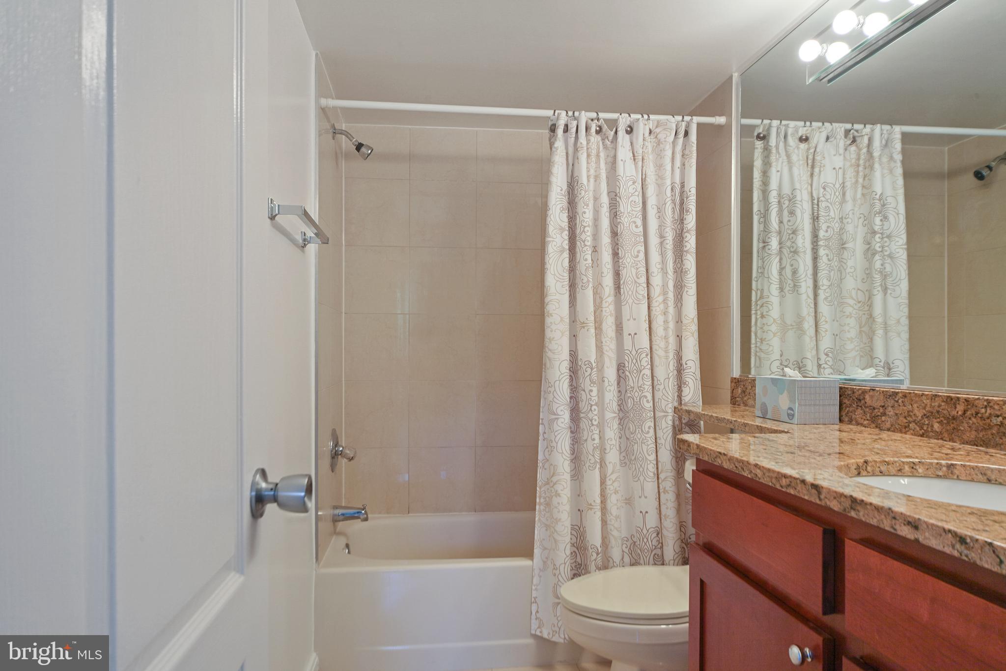 RENAISSANCE - Residential Lease