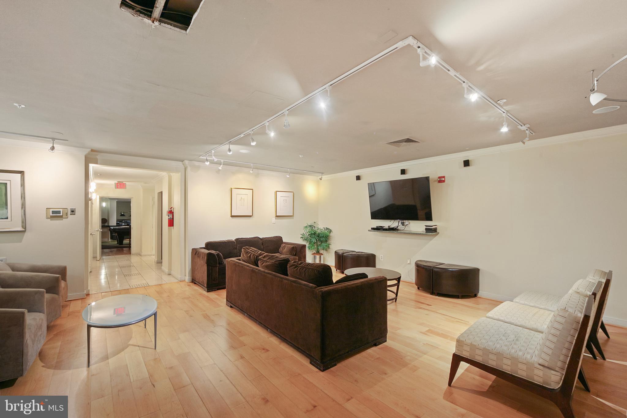 RENAISSANCE - Residential Lease