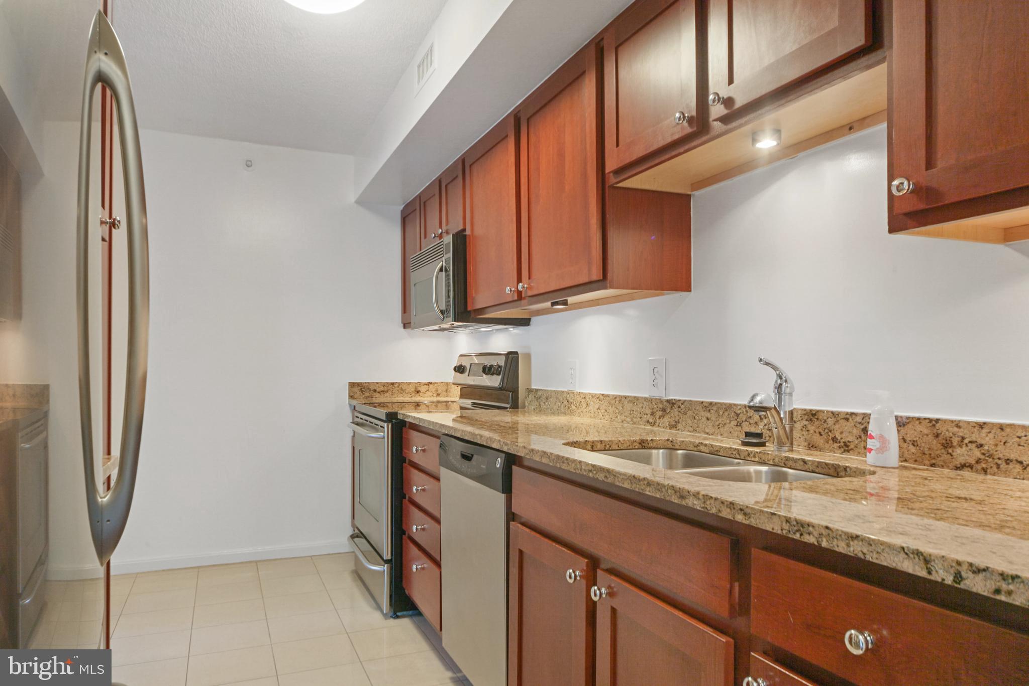 RENAISSANCE - Residential Lease