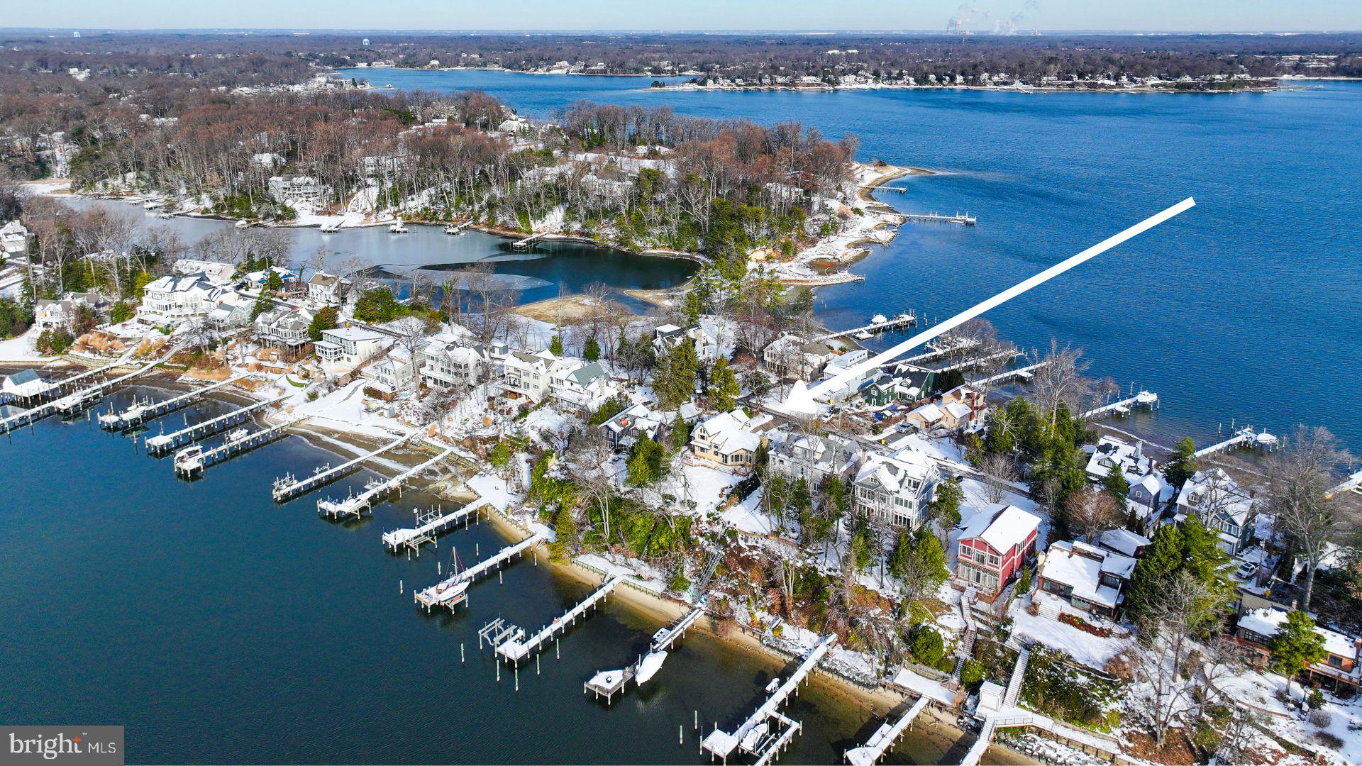 LONG POINT ON THE SEVERN - Residential