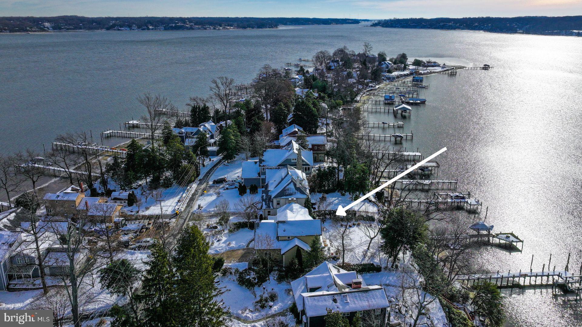 LONG POINT ON THE SEVERN - Residential