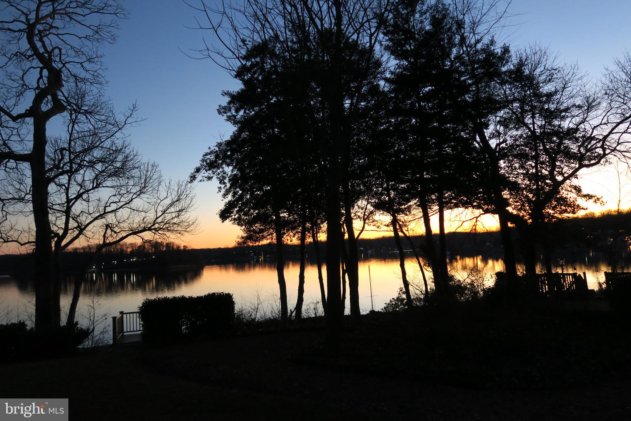 LONG POINT ON THE SEVERN - Residential