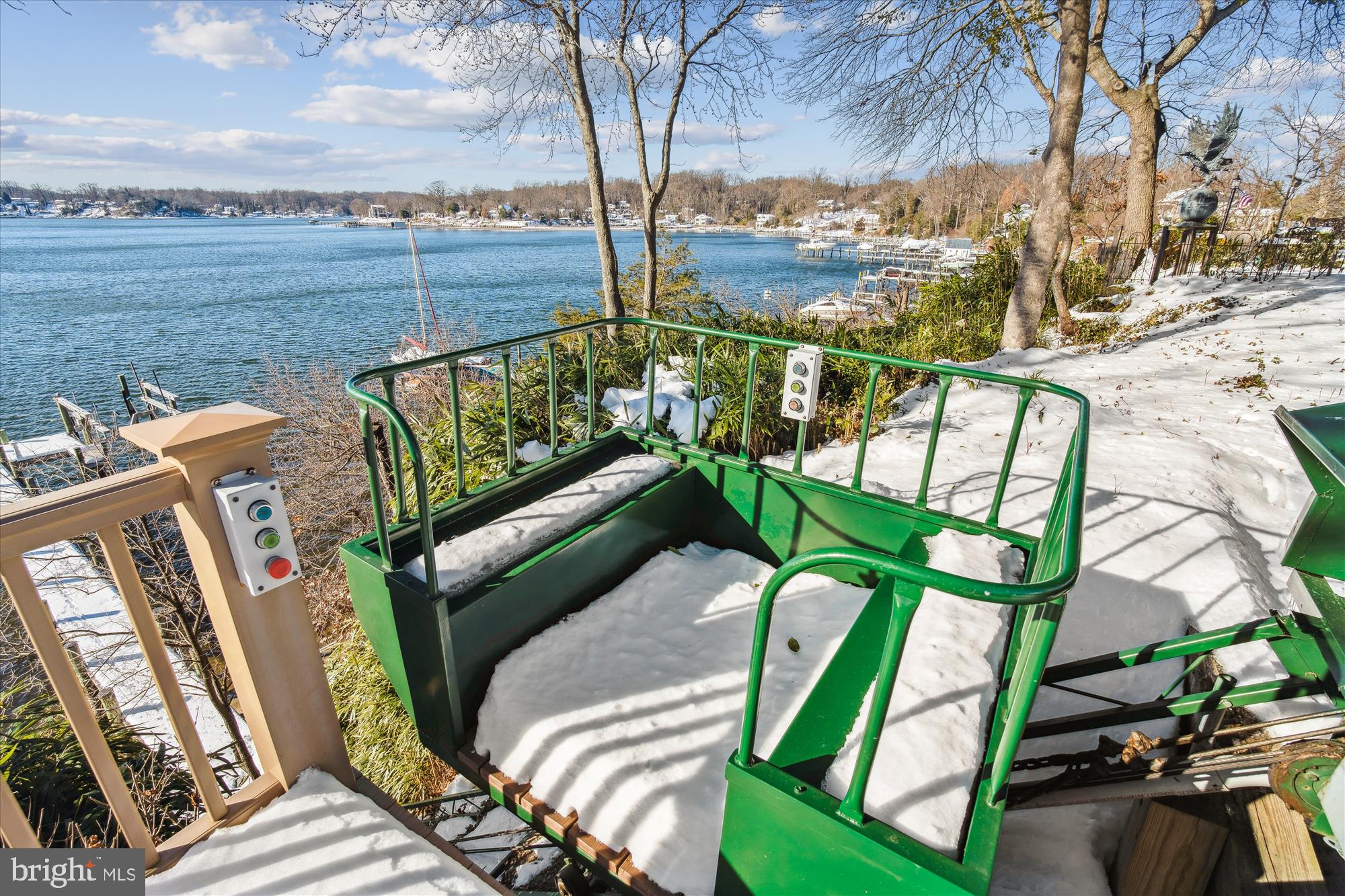 LONG POINT ON THE SEVERN - Residential