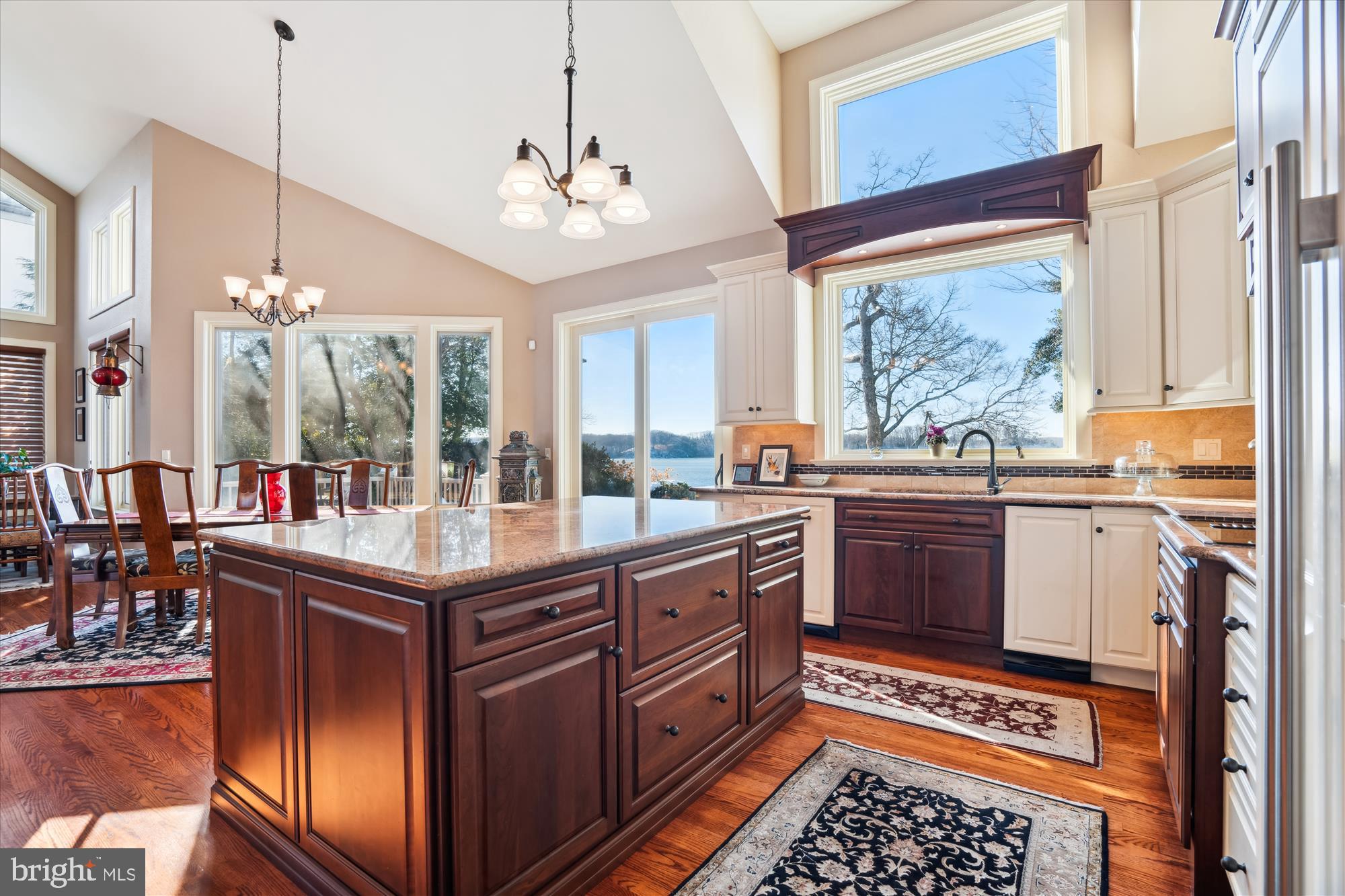 LONG POINT ON THE SEVERN - Residential