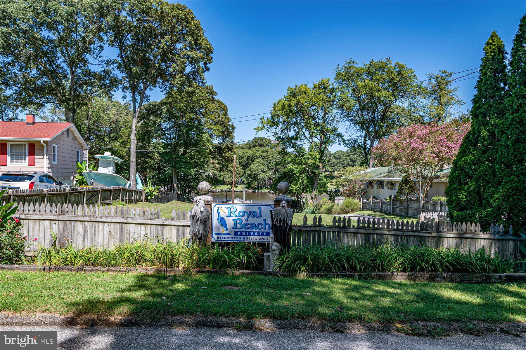 ROYAL BEACH - Residential