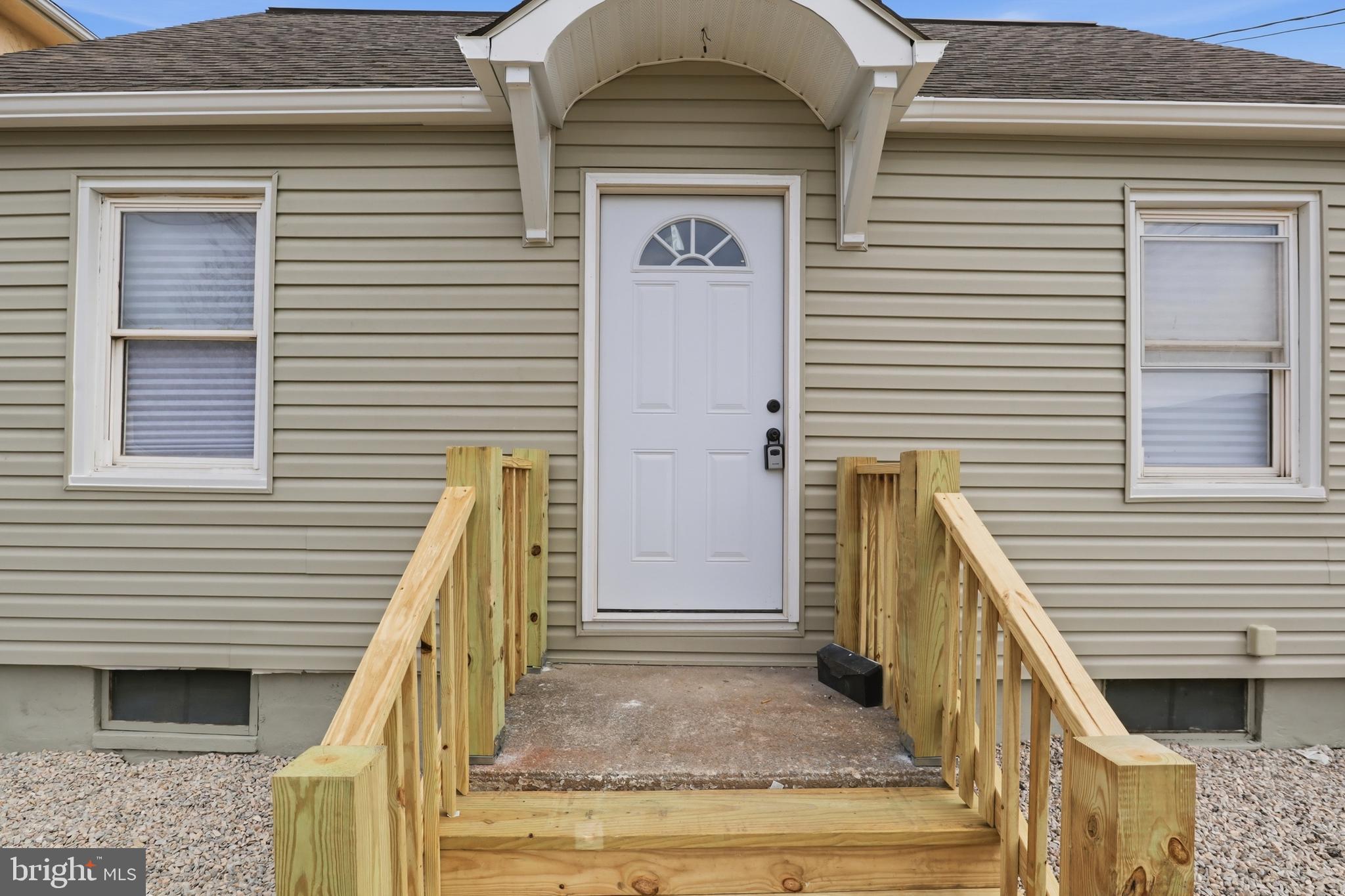 393 S ALBEMARLE STREET