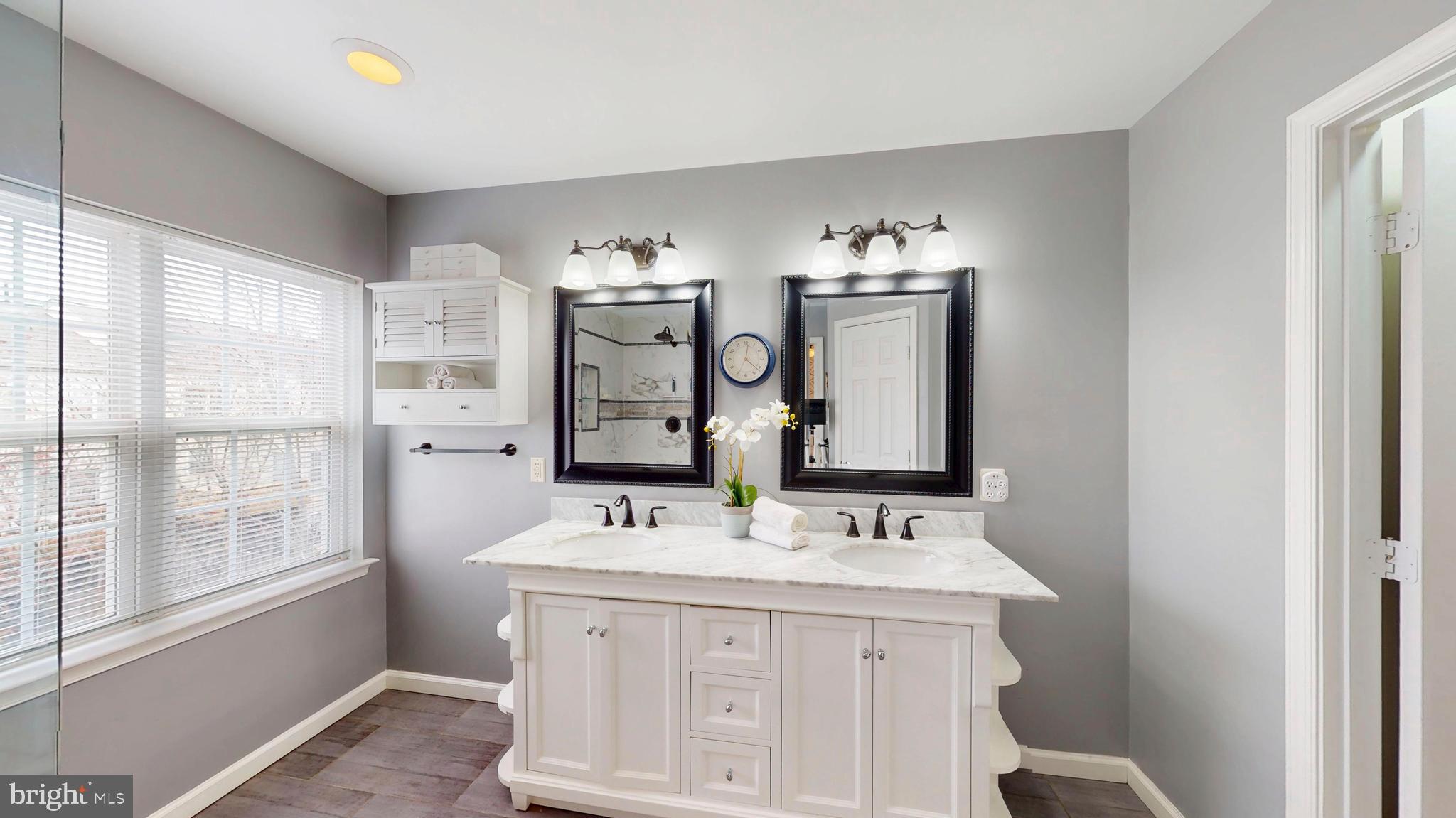 COLONNADE AT DULLES - Residential