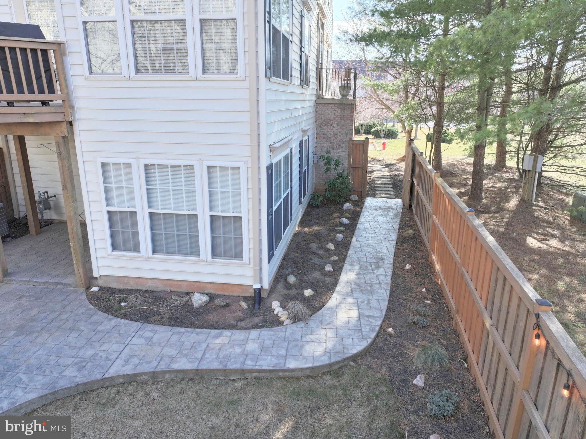 COLONNADE AT DULLES - Residential