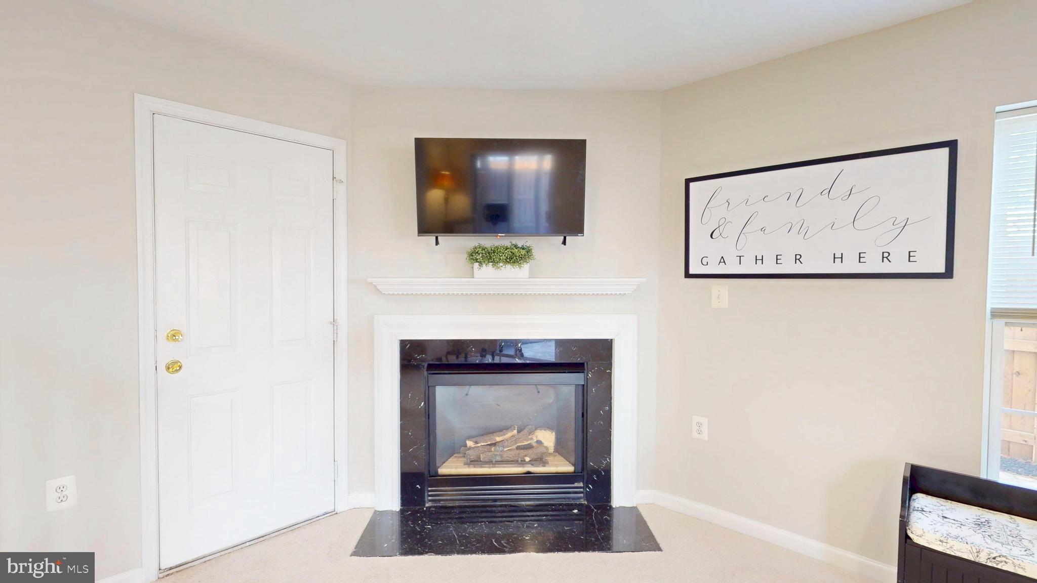 COLONNADE AT DULLES - Residential