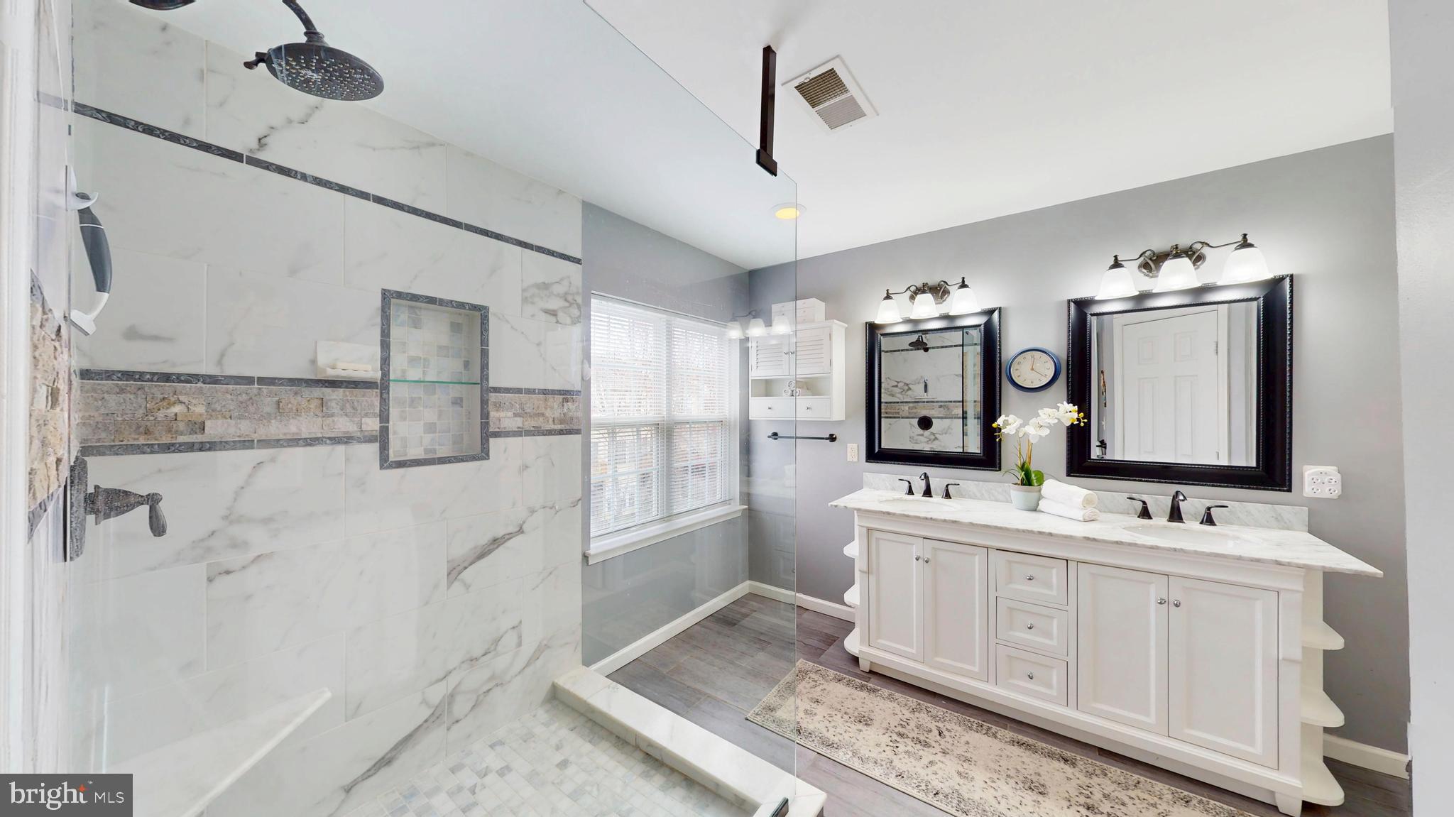 COLONNADE AT DULLES - Residential