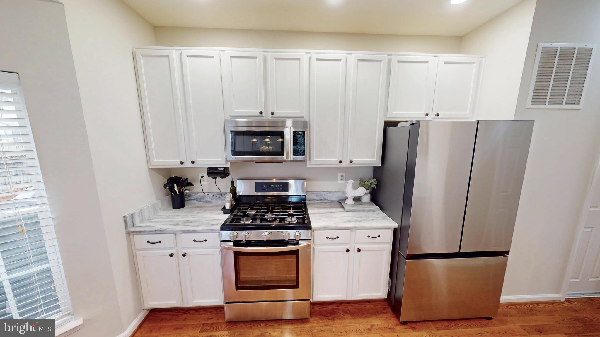 COLONNADE AT DULLES - Residential