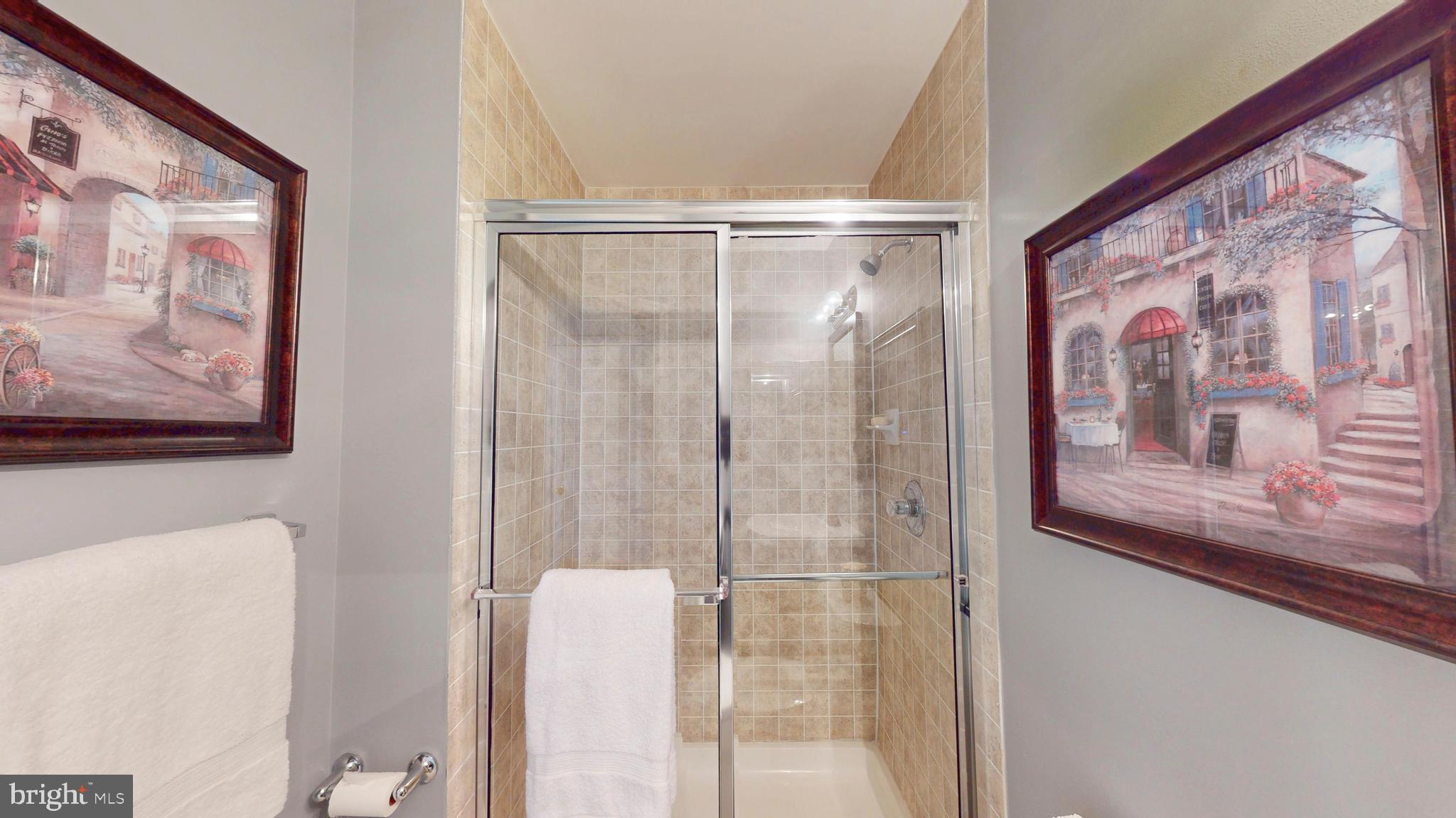 COLONNADE AT DULLES - Residential