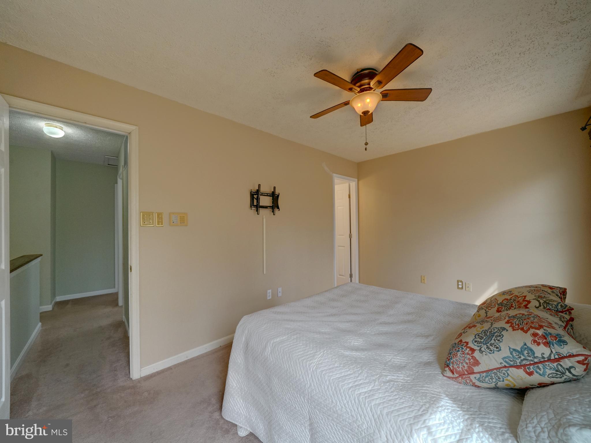 FAIRBROOK - Residential