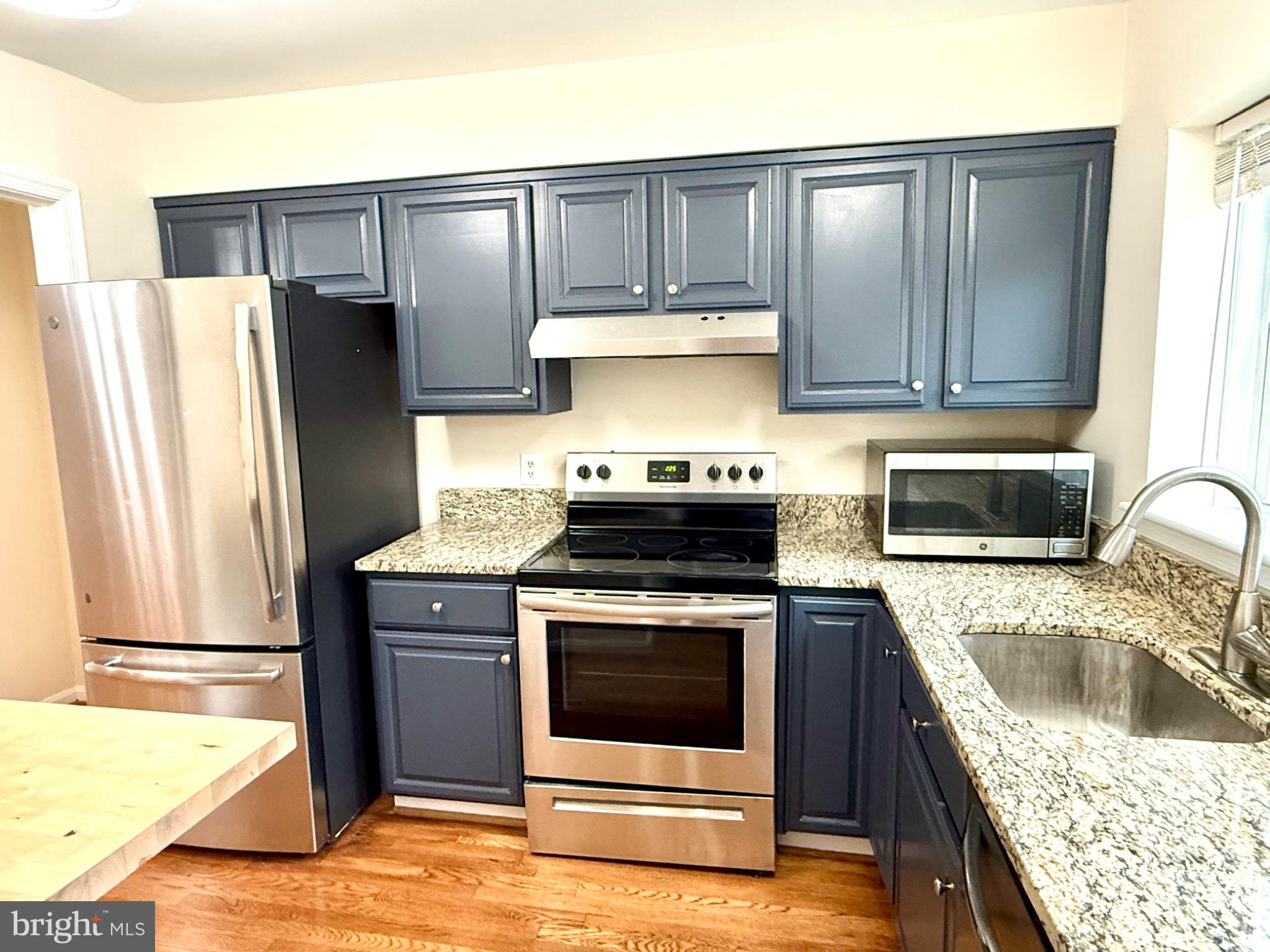 GOLF COURSE SQUARE - Residential Lease