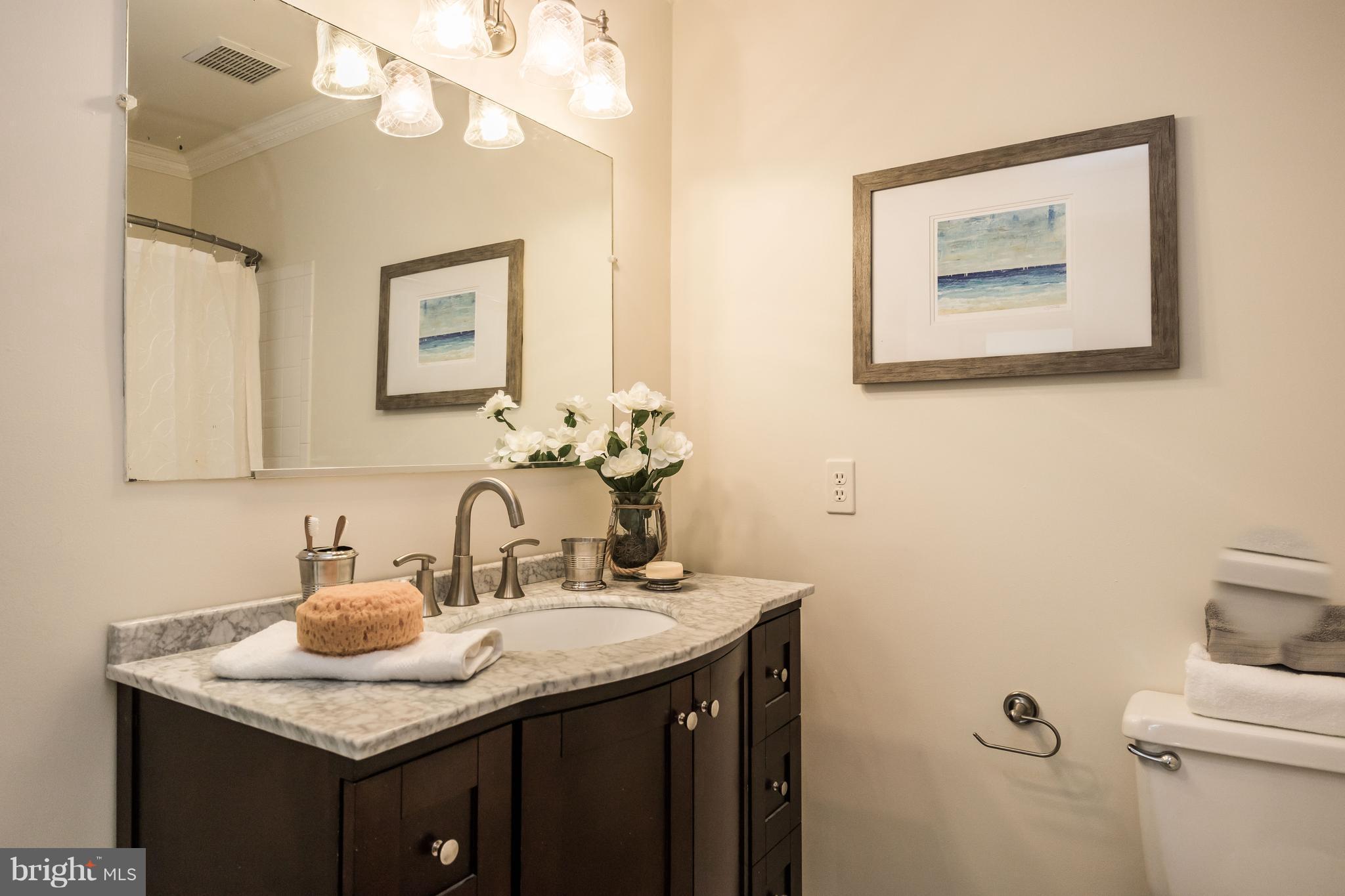 RIVA COMMONS - Residential Lease