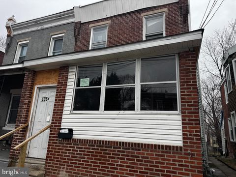 Townhouse For Sale - 106 N 2nd Street<br/> DARBY, PA 19023