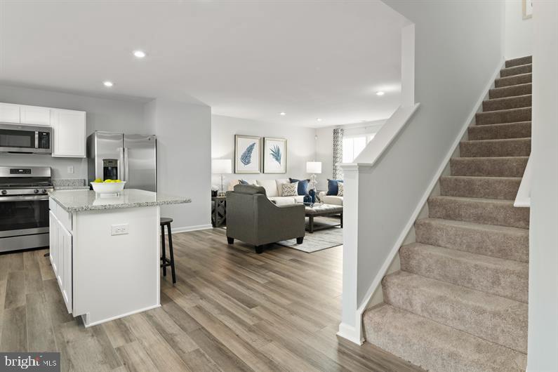 GOODMAN HEIGHTS - Residential