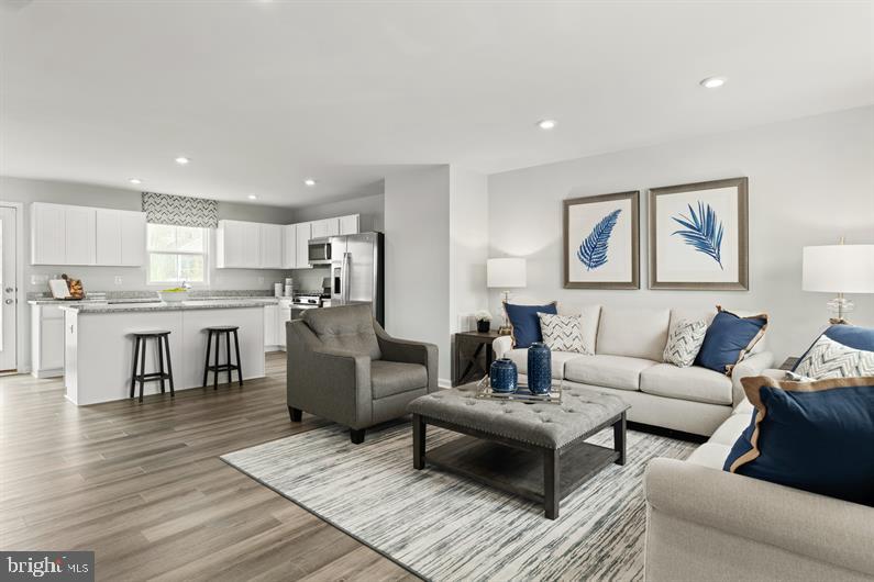 GOODMAN HEIGHTS - Residential