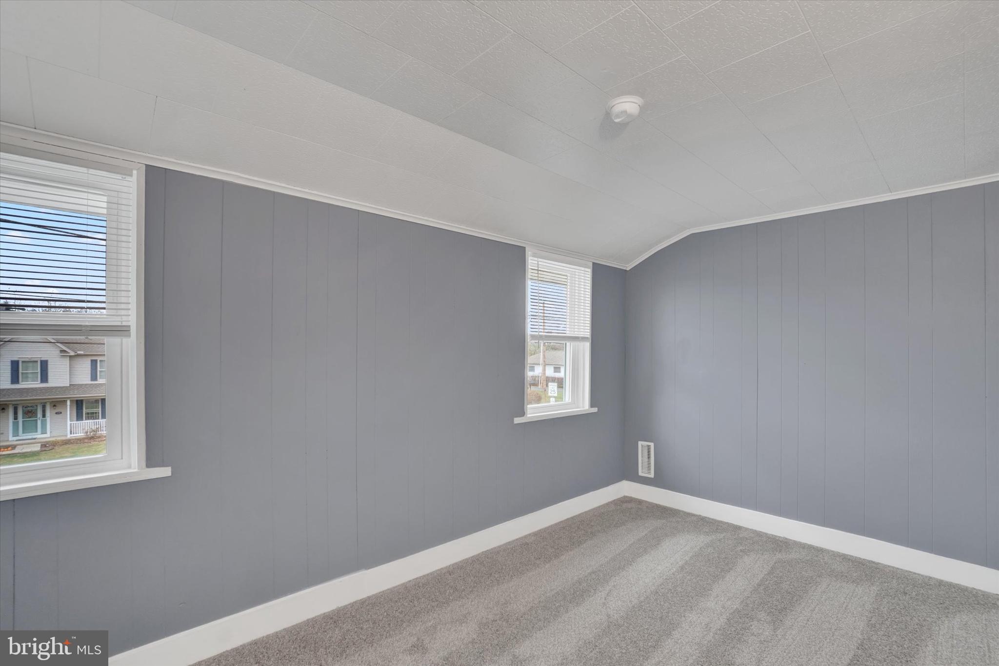 LOGANVILLE - Residential