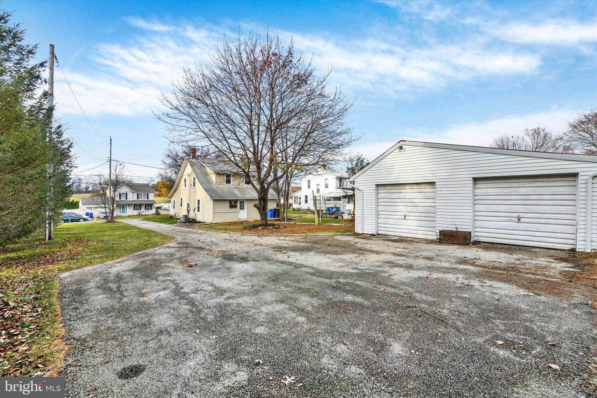 LOGANVILLE - Residential