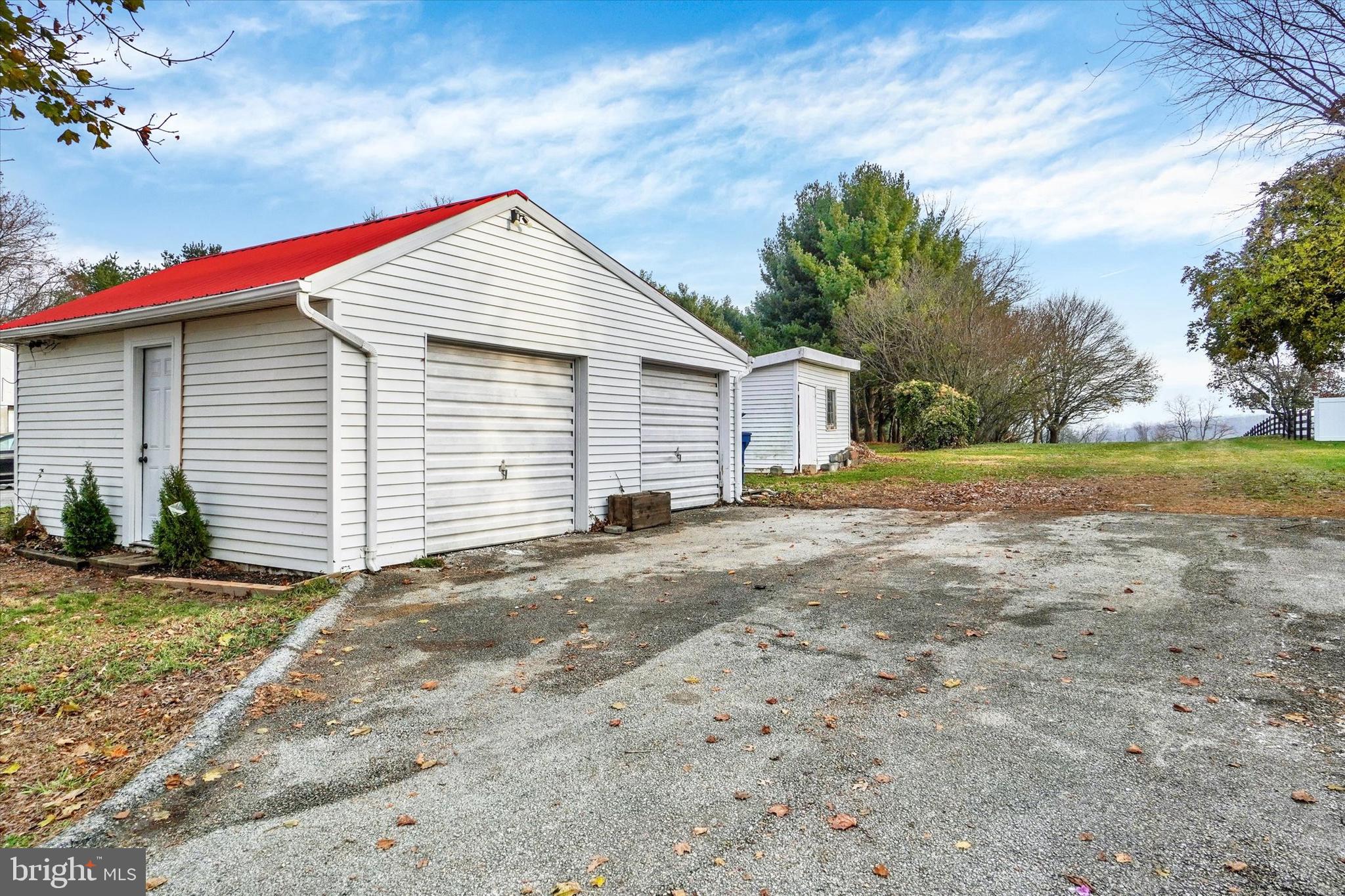 LOGANVILLE - Residential