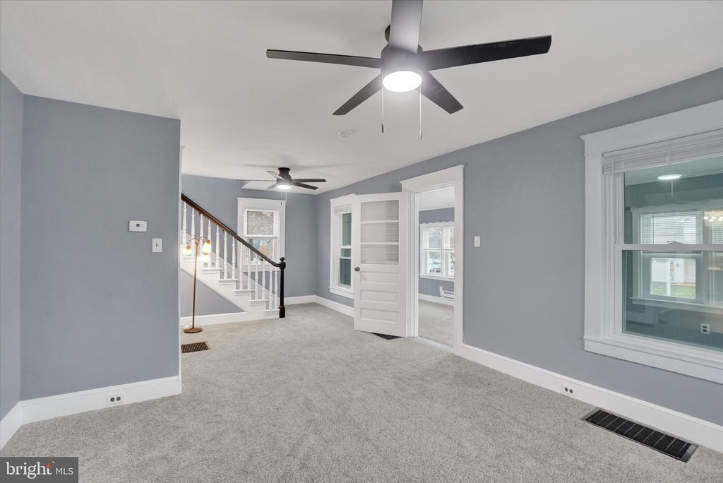 Photo of 139 Loucks Street, YORK, PA 17403 (MLS # PAYK2094122)