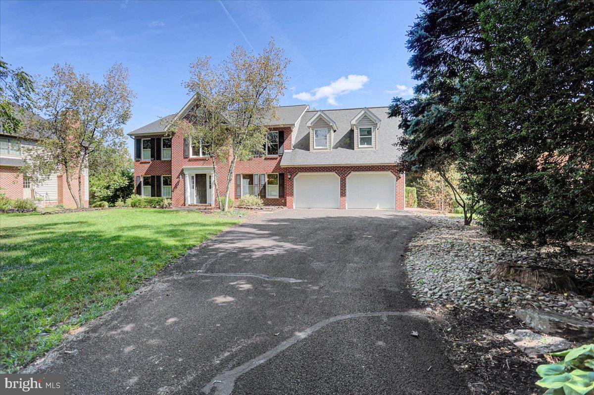 2635 CASTLEGREEN DRIVE