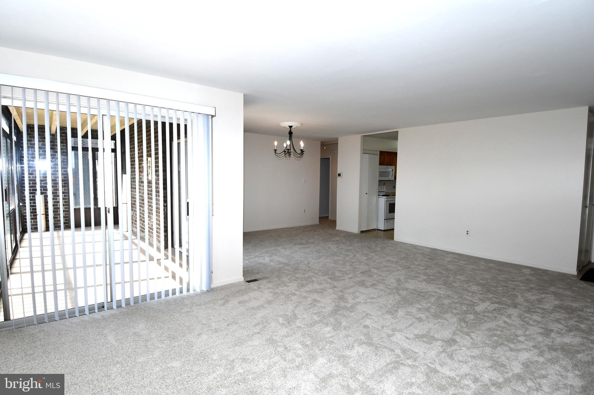 8 STONEHENGE CIRCLE 8-7