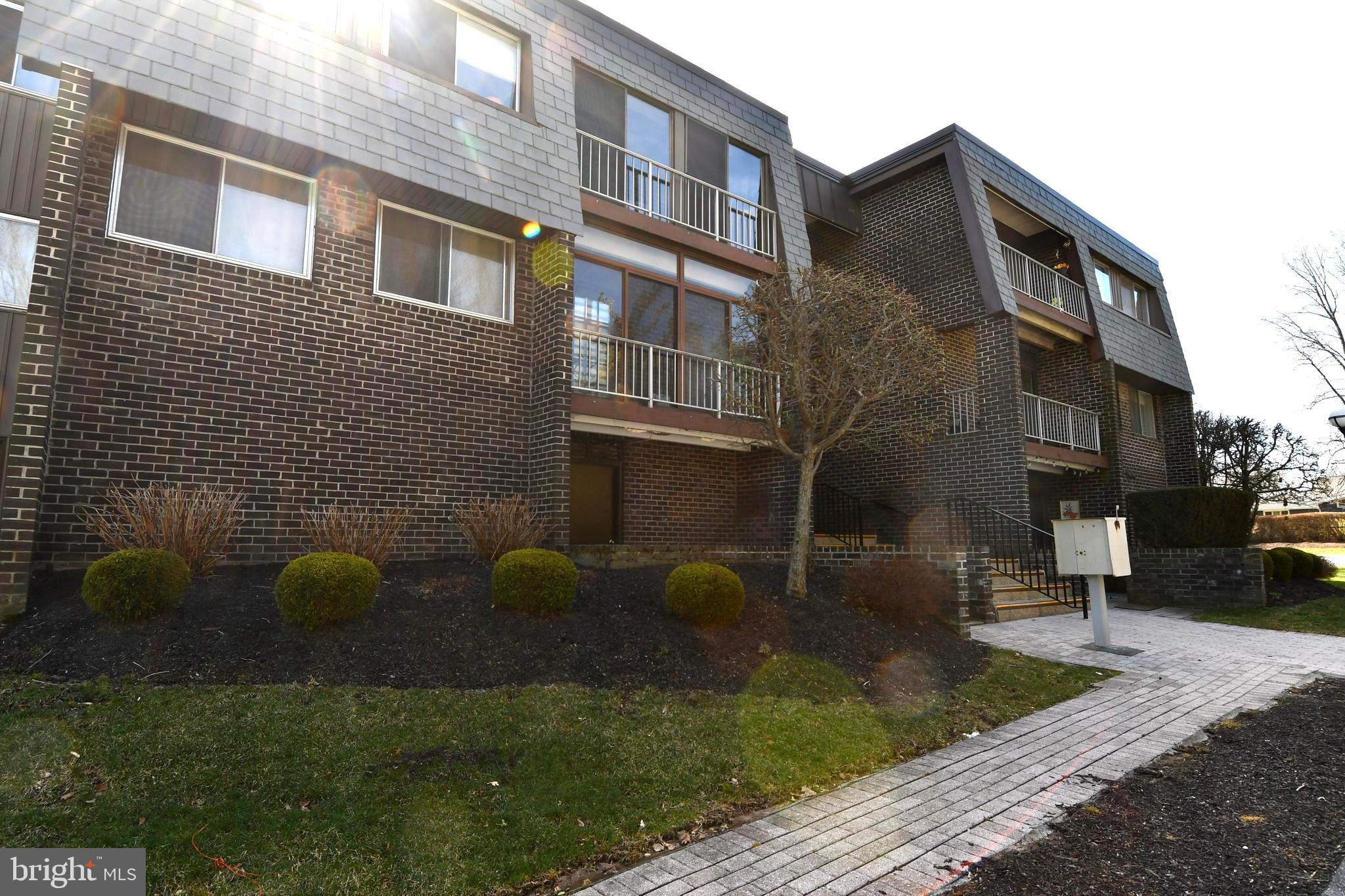 8 STONEHENGE CIRCLE 8-7