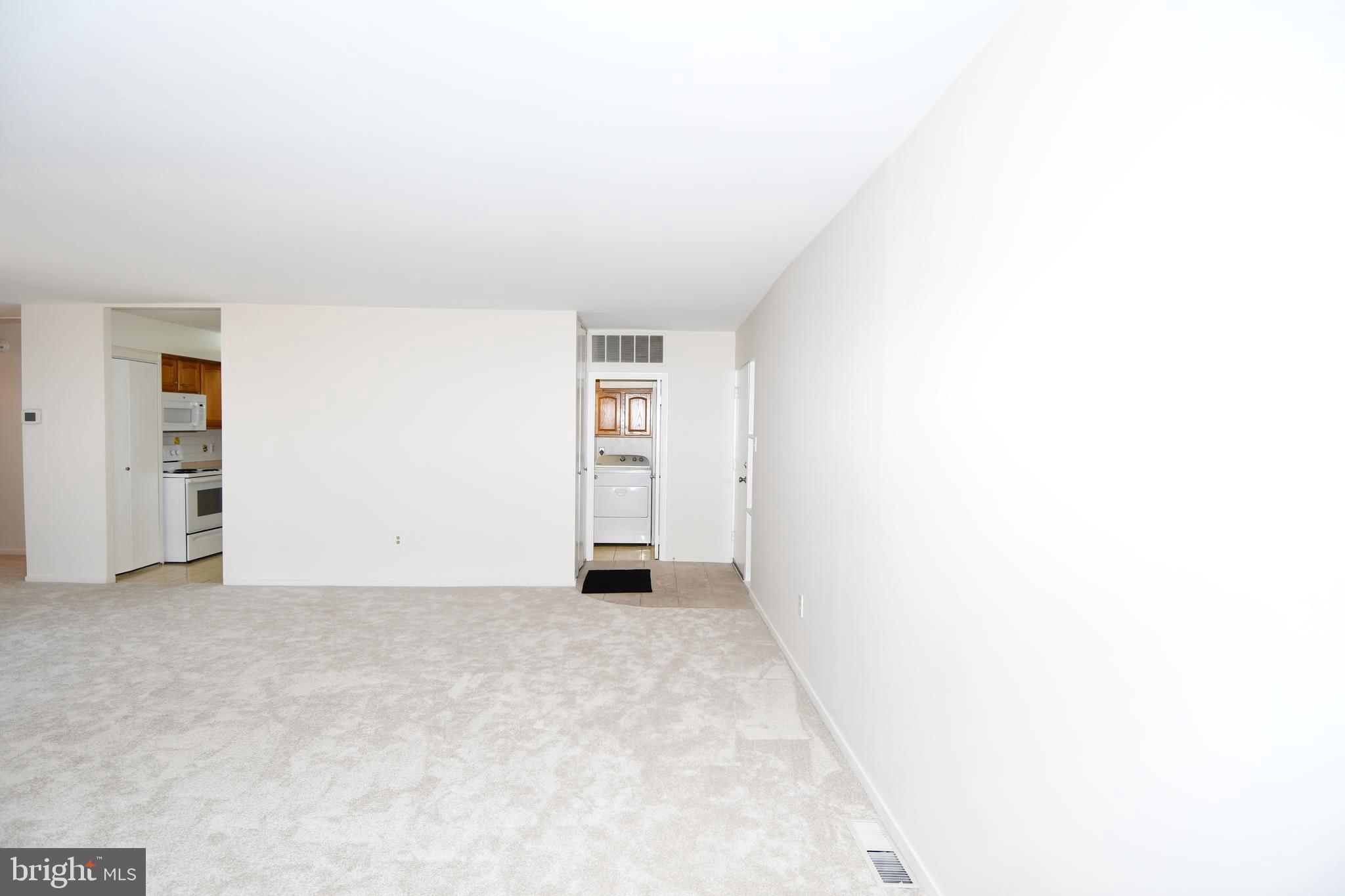 8 STONEHENGE CIRCLE 8-7