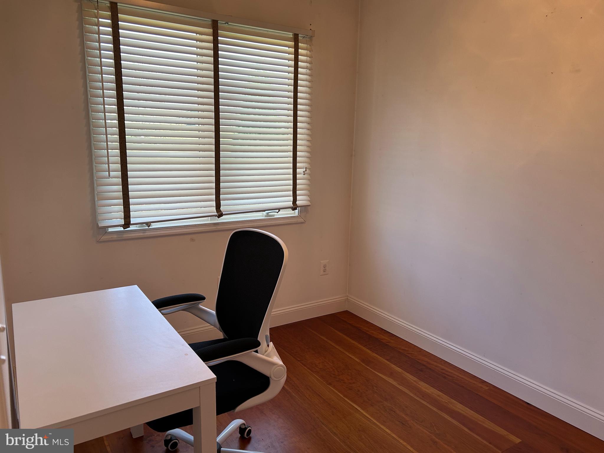 GLENVILLE MANOR - Residential Lease