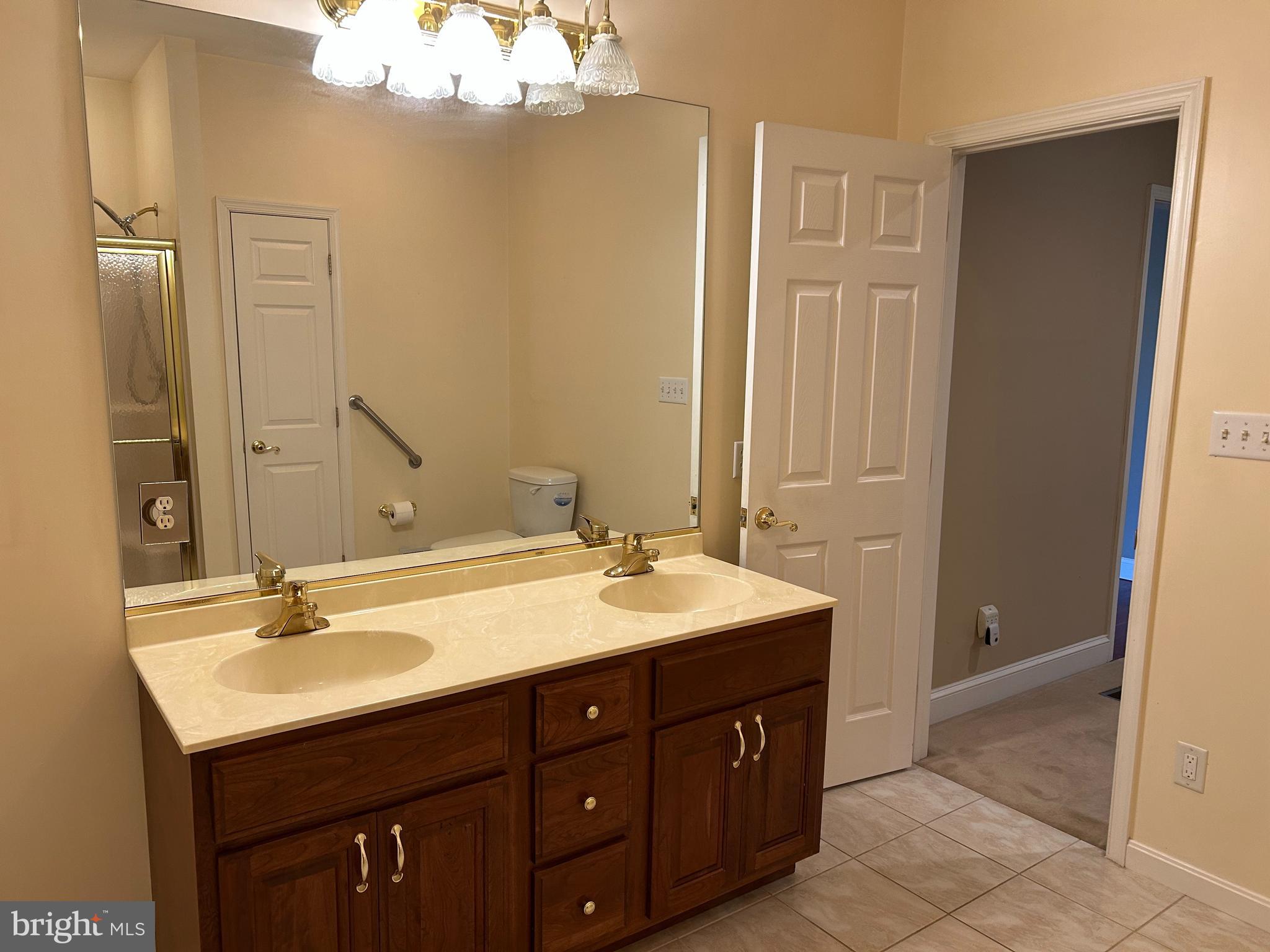 GLENVILLE MANOR - Residential Lease