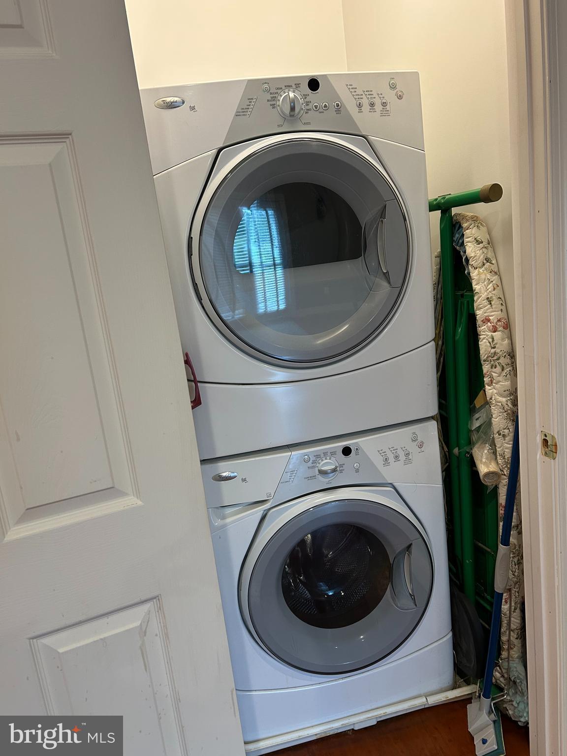 GLENVILLE MANOR - Residential Lease