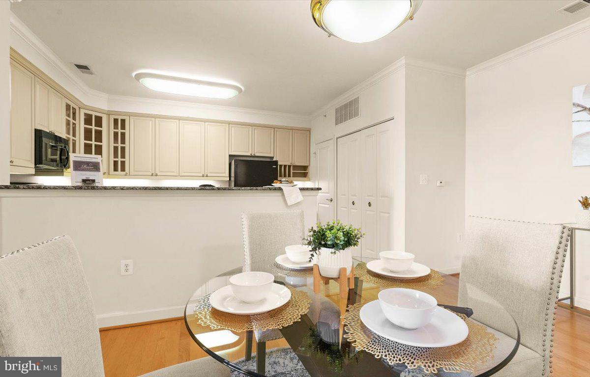 HARBOR POINT EAST CONDO - Residential