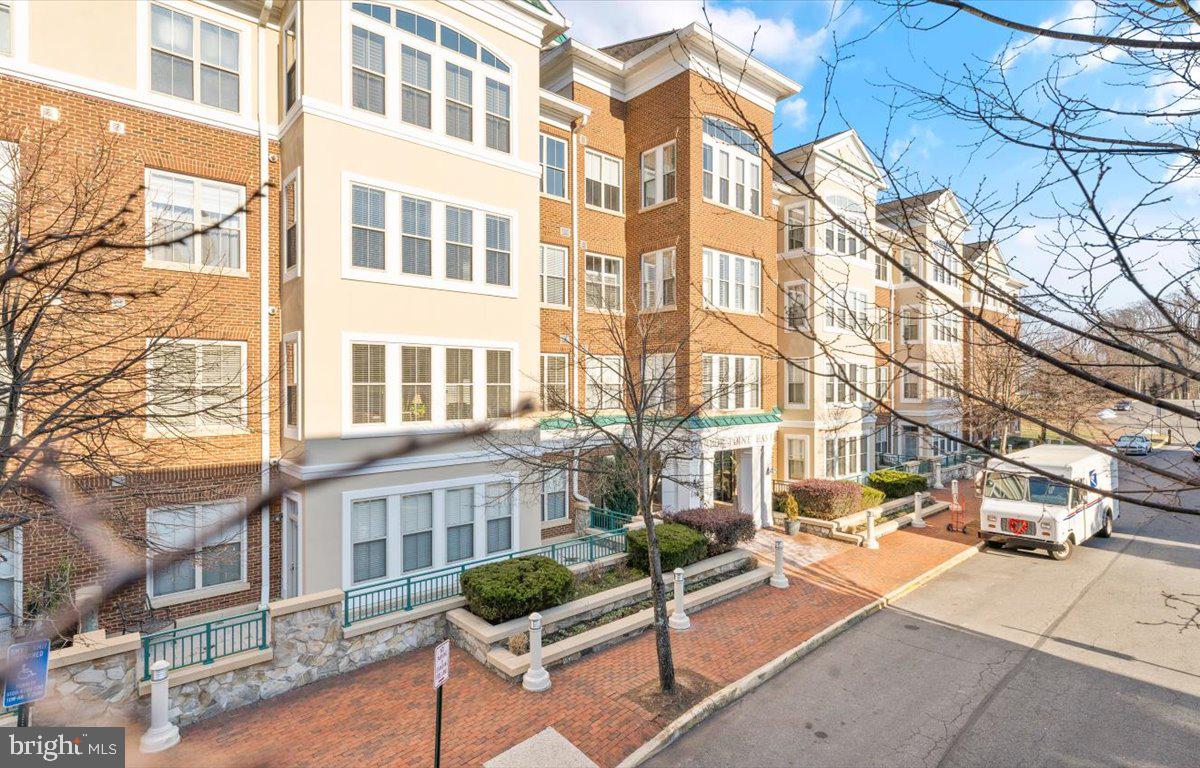 HARBOR POINT EAST CONDO - Residential