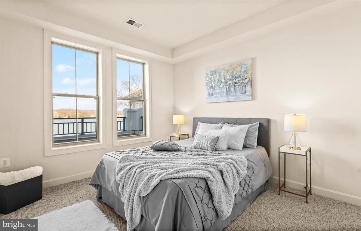 HARBOR POINT EAST CONDO - Residential