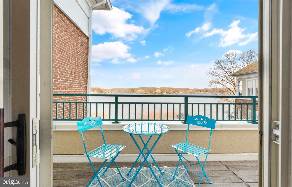 HARBOR POINT EAST CONDO - Residential