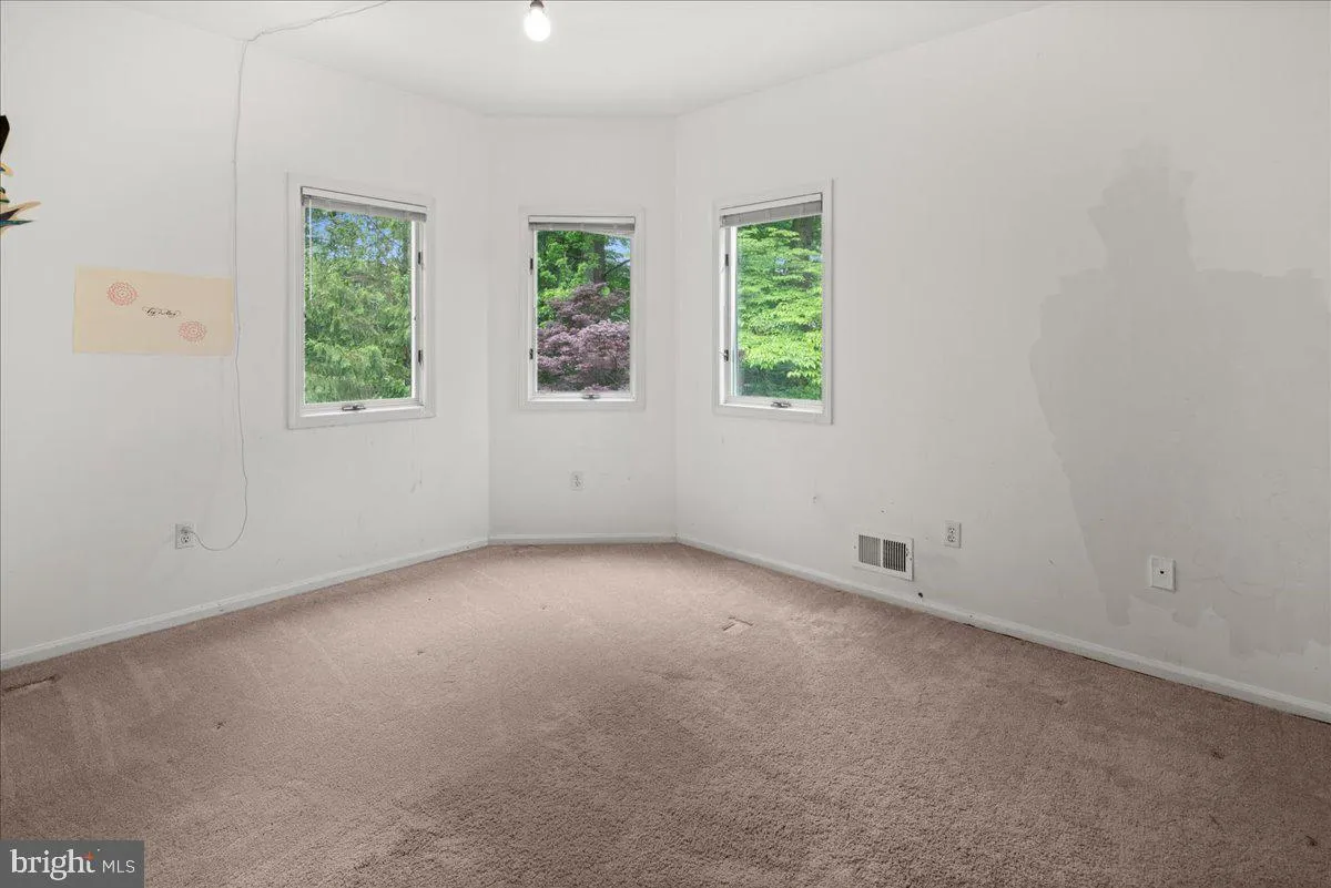 Monmouth Junction, New Jersey 08852, United States, 3 Bedrooms Bedrooms, ,3 BathroomsBathrooms,Residential,Active,155698