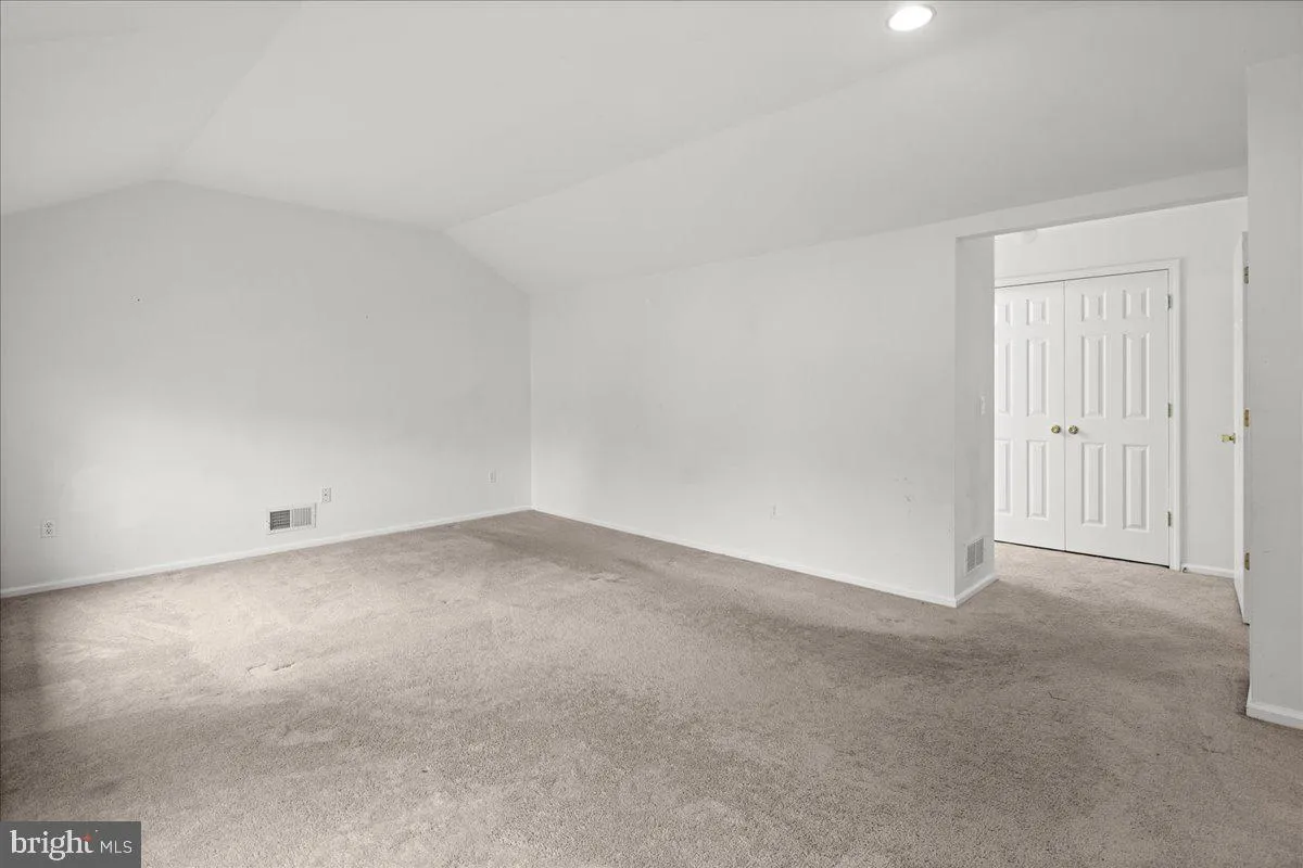 Monmouth Junction, New Jersey 08852, United States, 3 Bedrooms Bedrooms, ,3 BathroomsBathrooms,Residential,Active,155698