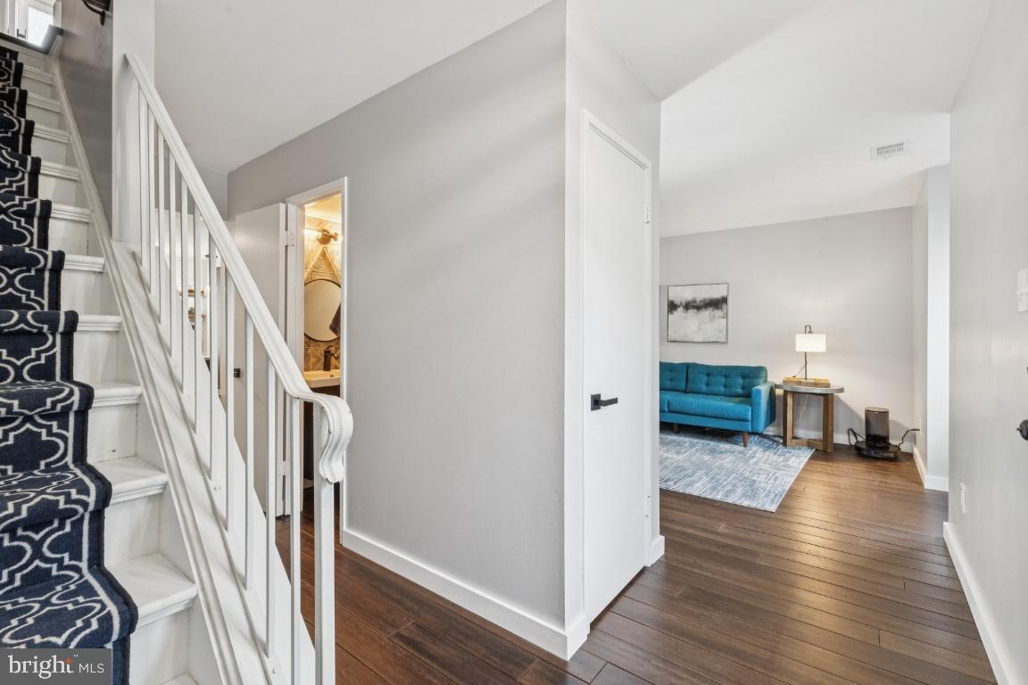 LAKE BRADDOCK - Residential