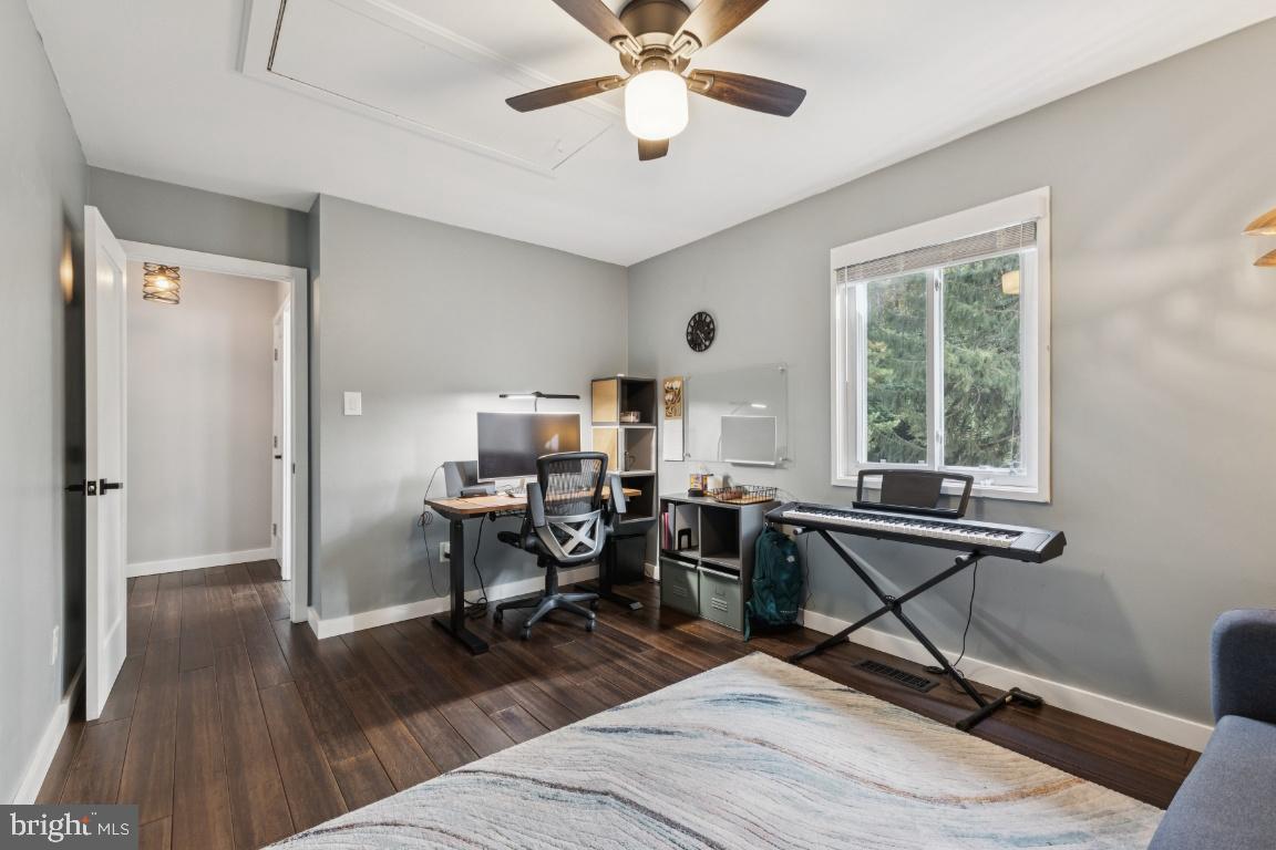 LAKE BRADDOCK - Residential